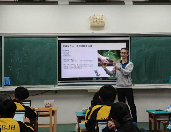 後壁國中結合植樹課程。（圖／台南市政府提供）