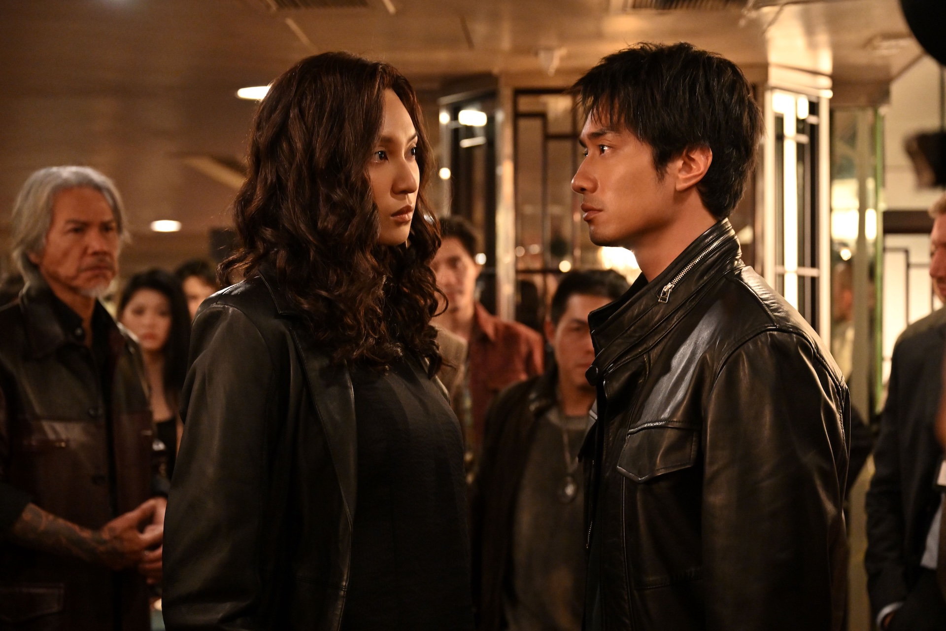 王丹妮（左）、劉俊謙都是《寒戰》系列新面孔。（圖／華映娛樂提供）