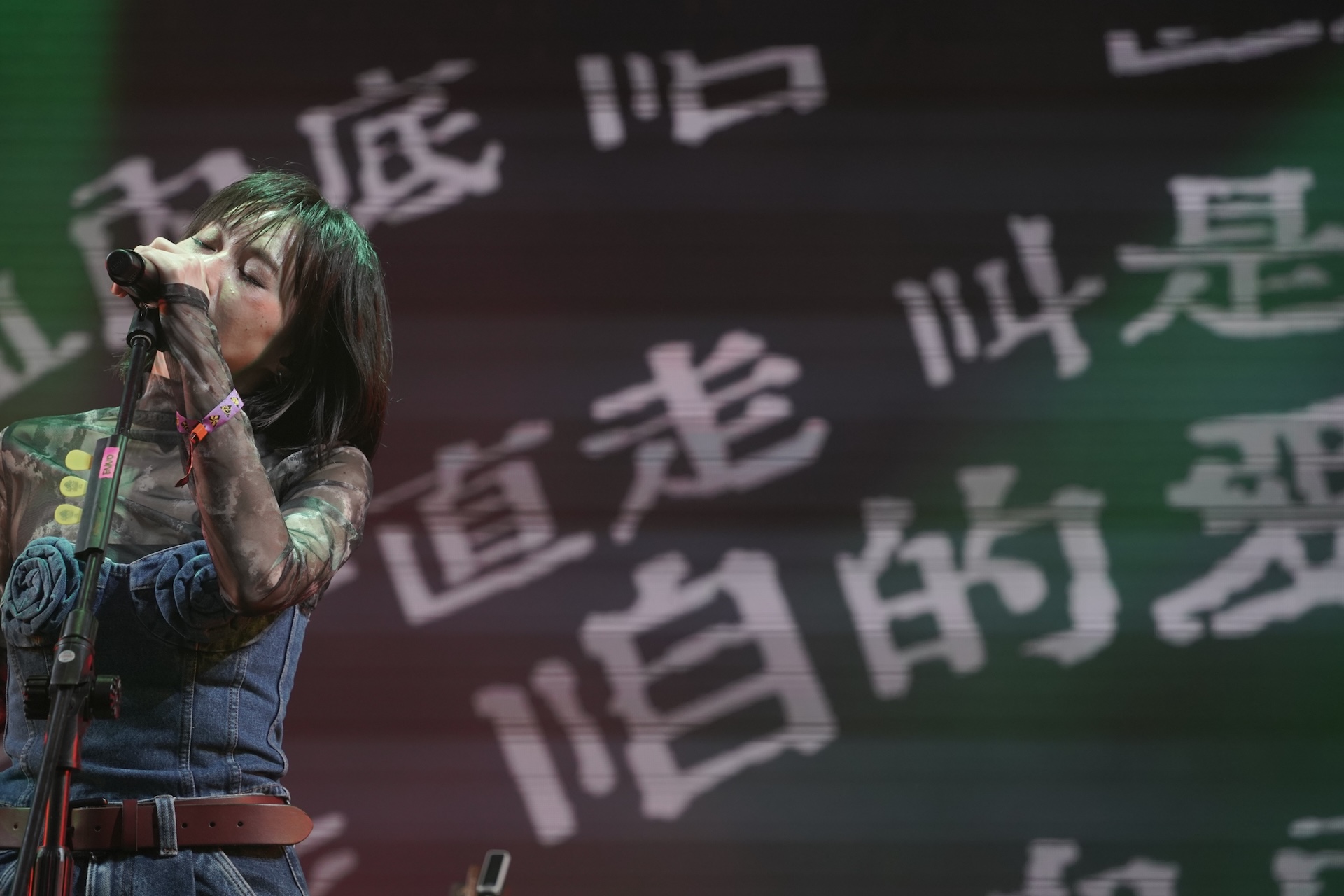 鄭宜農將帶著9座城市的演出能量回台北開唱。（圖／邊走邊聽有限公司提供）