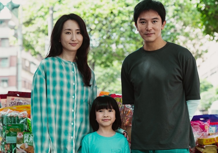 邱澤與柯佳嬿出席《洞穴》開鏡儀式，兩人睽違11年再次合作，於新片中首度挑戰演出夫妻。（圖／華納兄弟提供）