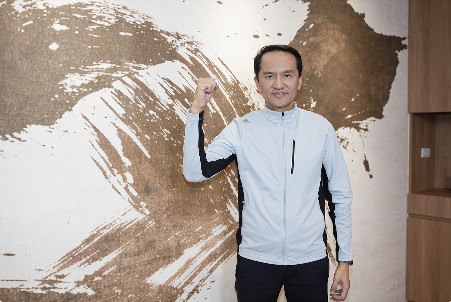 愛爾麗醫療集團董事長常如山捐贈打造海上救難船「愛爾麗五號」。