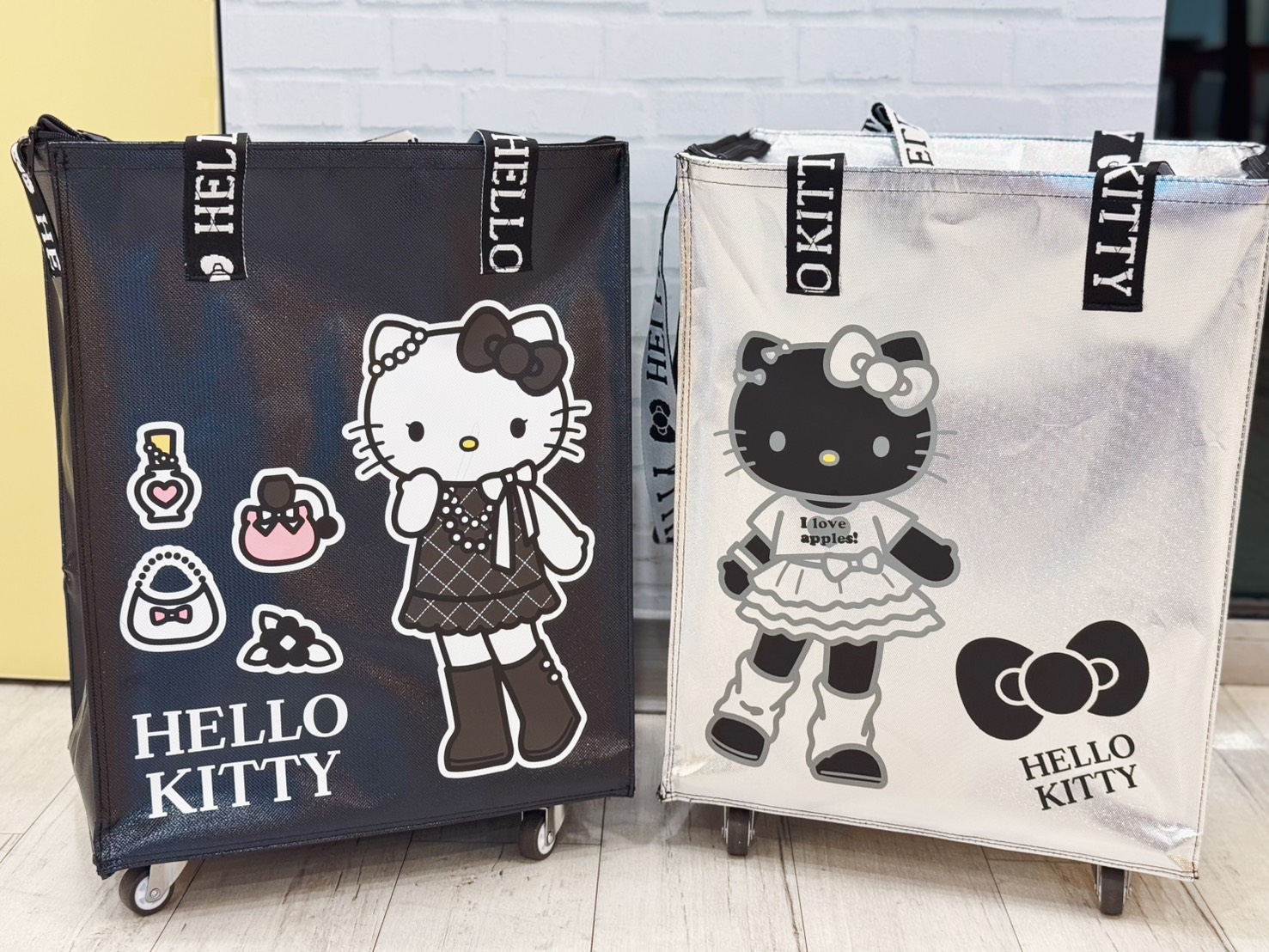 限量滑輪購物車 ，黑款銀款。（圖／7-ELEVEN提供）