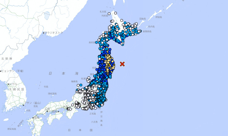 日本青森縣昨天下午發生規模7.7地震。（圖／翻攝自日本氣象廳）