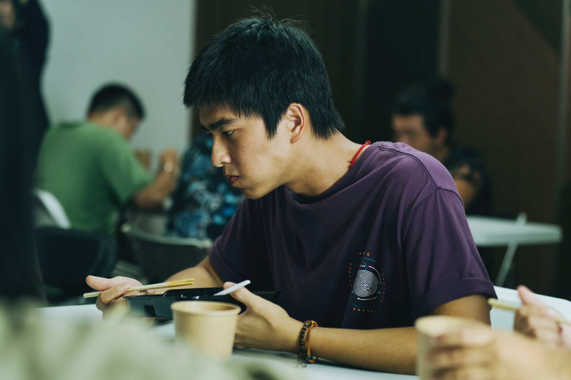 曾敬驊在《失樂園》詮釋青年進入詐騙集團人生轉折。（圖／冬候鳥電影、文策院提供）