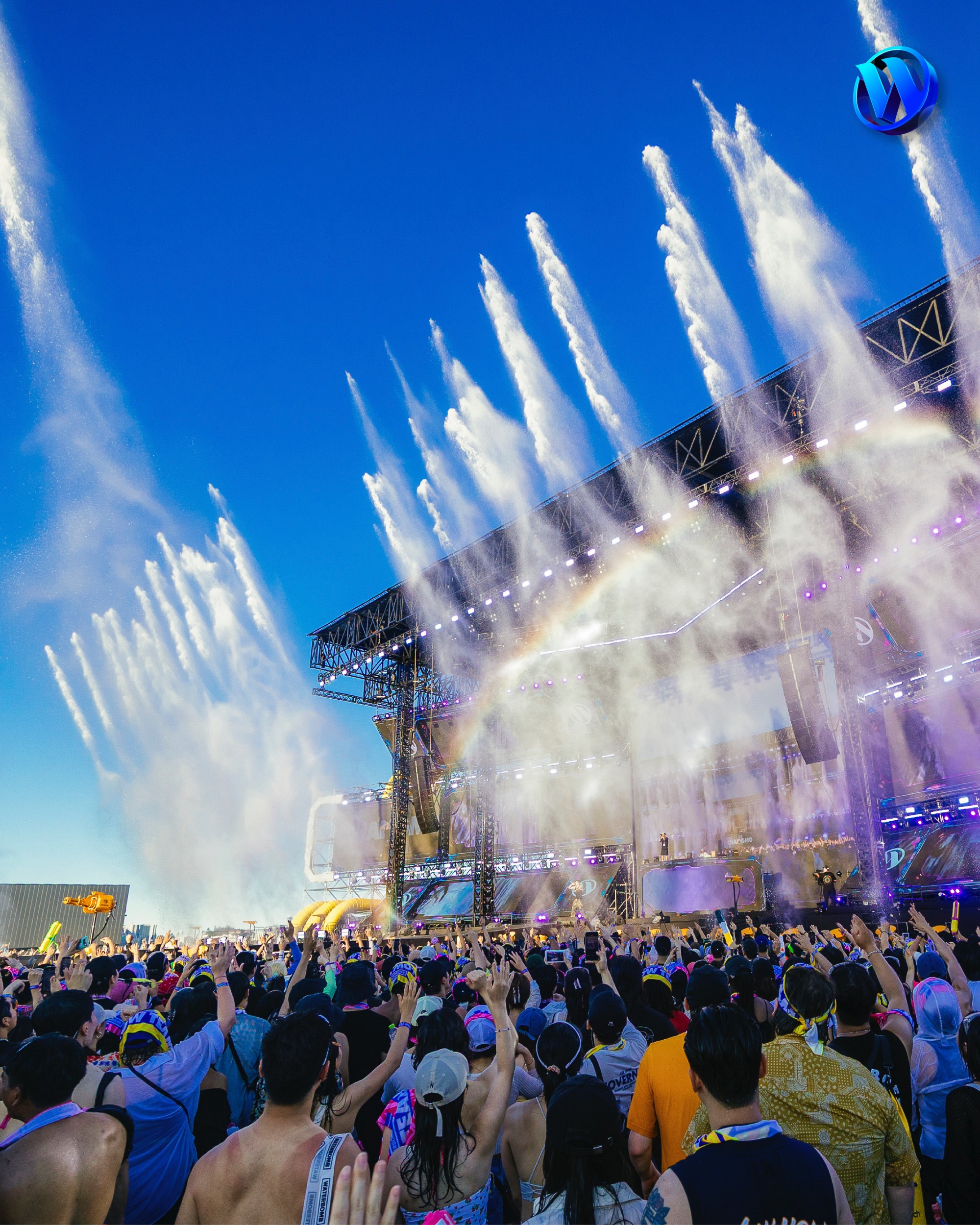 「水炸彈音樂節」主打讓觀眾觀看表演的同時，濕身玩水嗨到最後。（圖／WATERBOMB KAOHSIUNG提供）