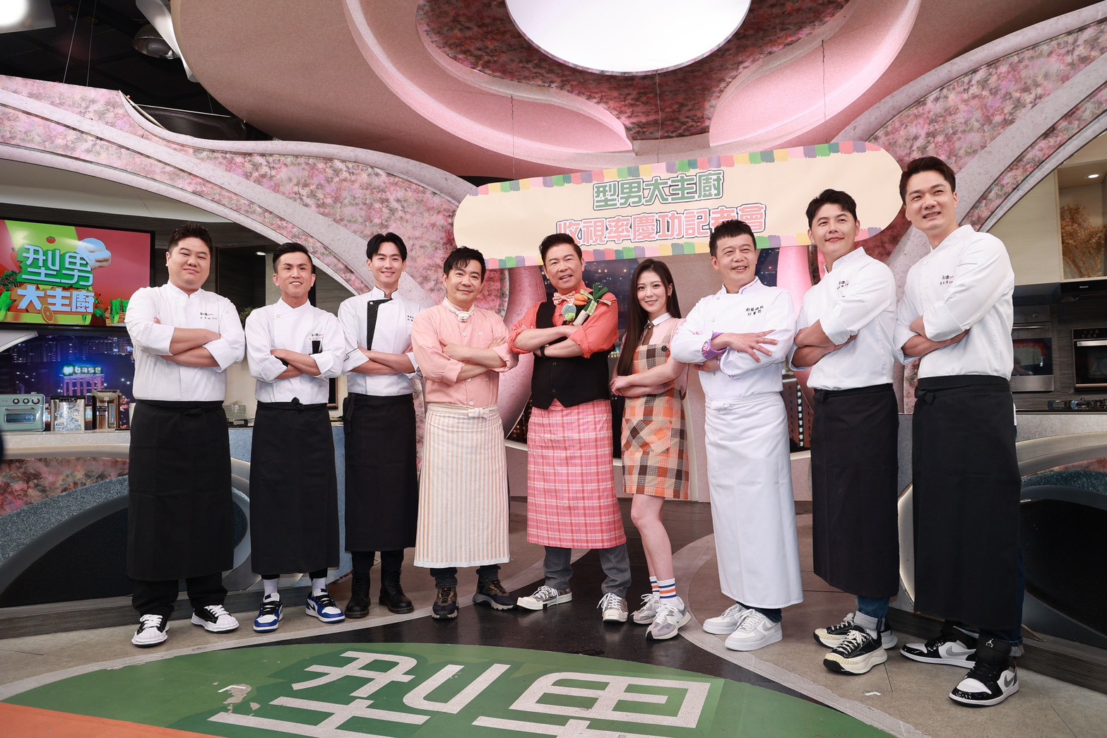 《型男大主廚》播出4270集創台綜紀錄！卓文萱廚藝升級獲媽肯定 20週年返鄉尋味再出擊。（圖／記者許方正攝）
