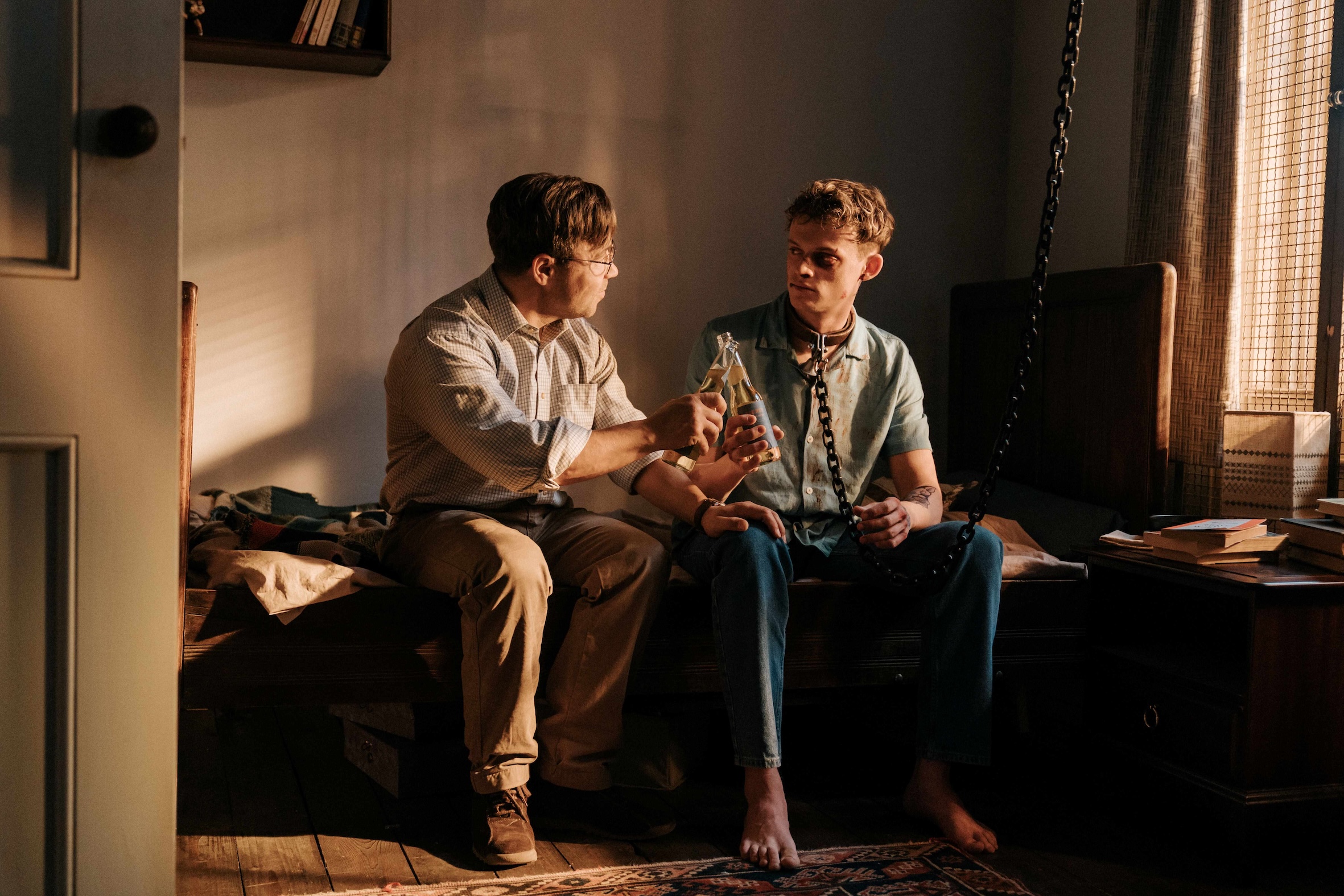 《你罪乖》片中層層堆疊出壓迫與恐懼，讓觀眾深陷於這場步步逼近的心理操控之中。（圖／CATCHPLAY提供）