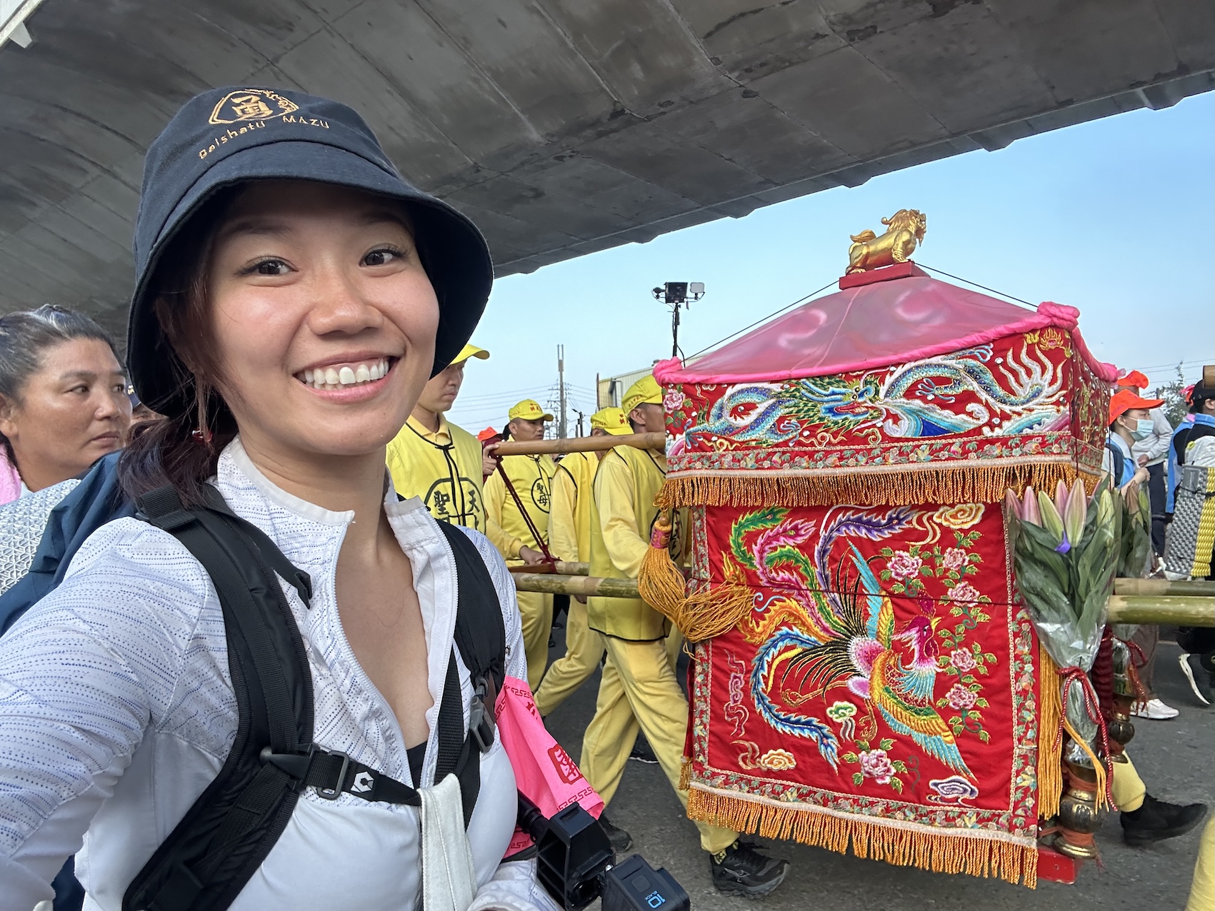 如果你對這條香路充滿好奇，也許廣播金鐘主持人屠潔的新書《從信仰出發：跟著媽祖開始的徒步環島》會帶你找到解答 。（圖／屠潔提供）