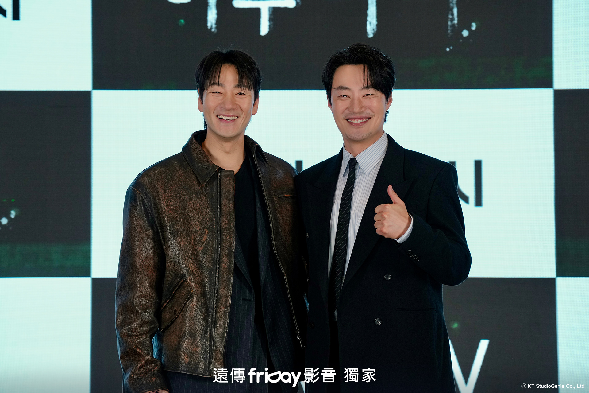 朴海秀（左）、李熙俊在《稻草人》聯手破案。（圖／friDay影音提供）