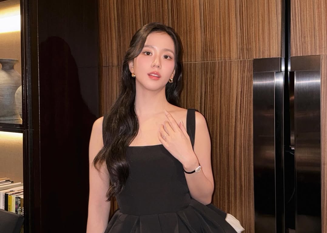 JISOO捲入哥哥的家暴醜聞，工作大受影響。（圖／翻攝自JISOO IG）