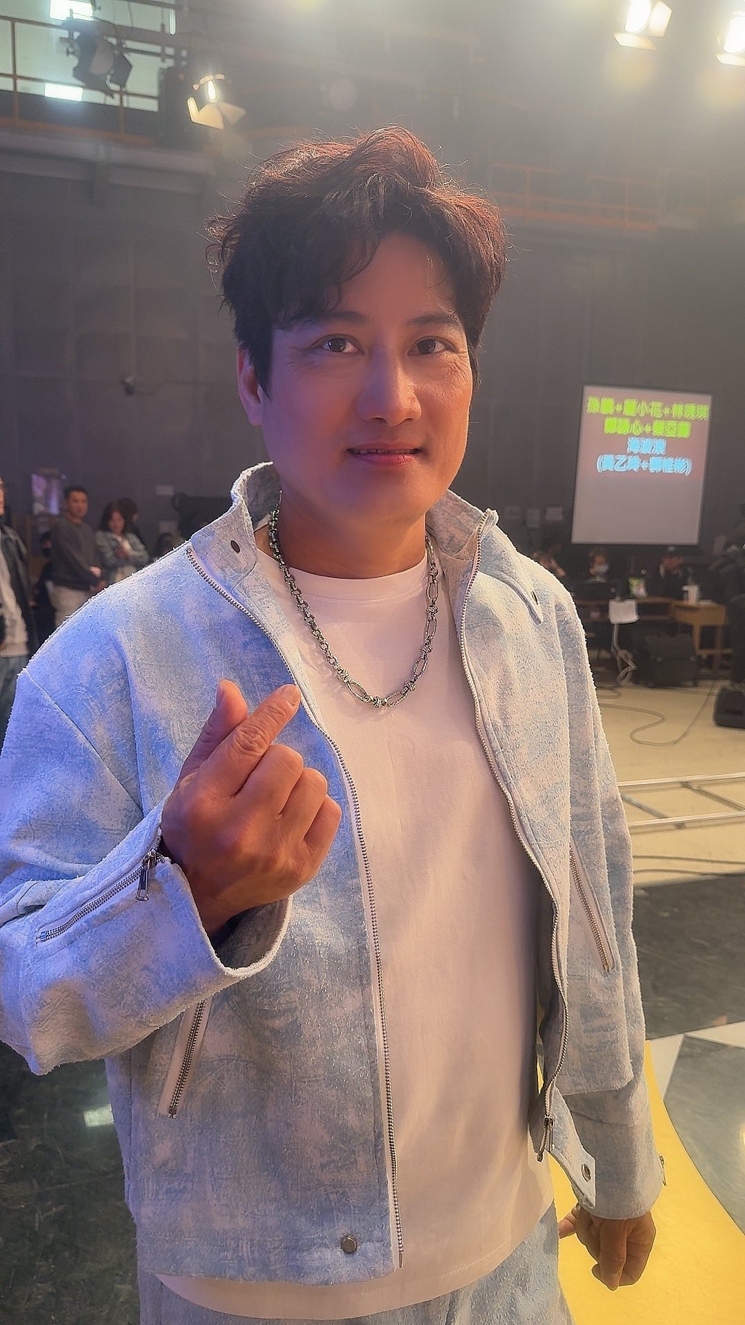 楊哲將和師姐合唱。（圖／翻攝楊哲臉書）