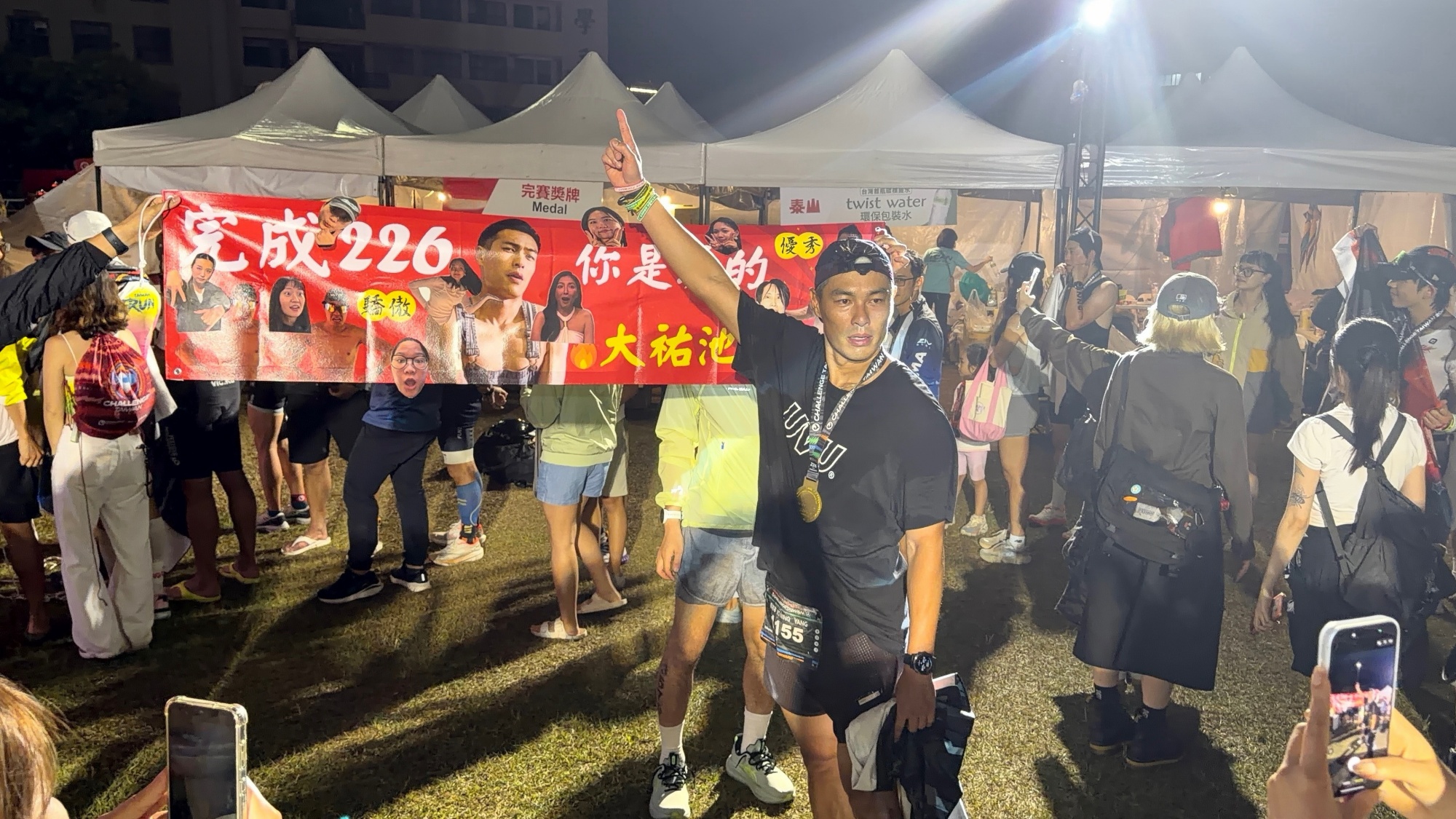 楊祐寧完賽鐵人三項226K。（圖／玩下娛樂 提供）