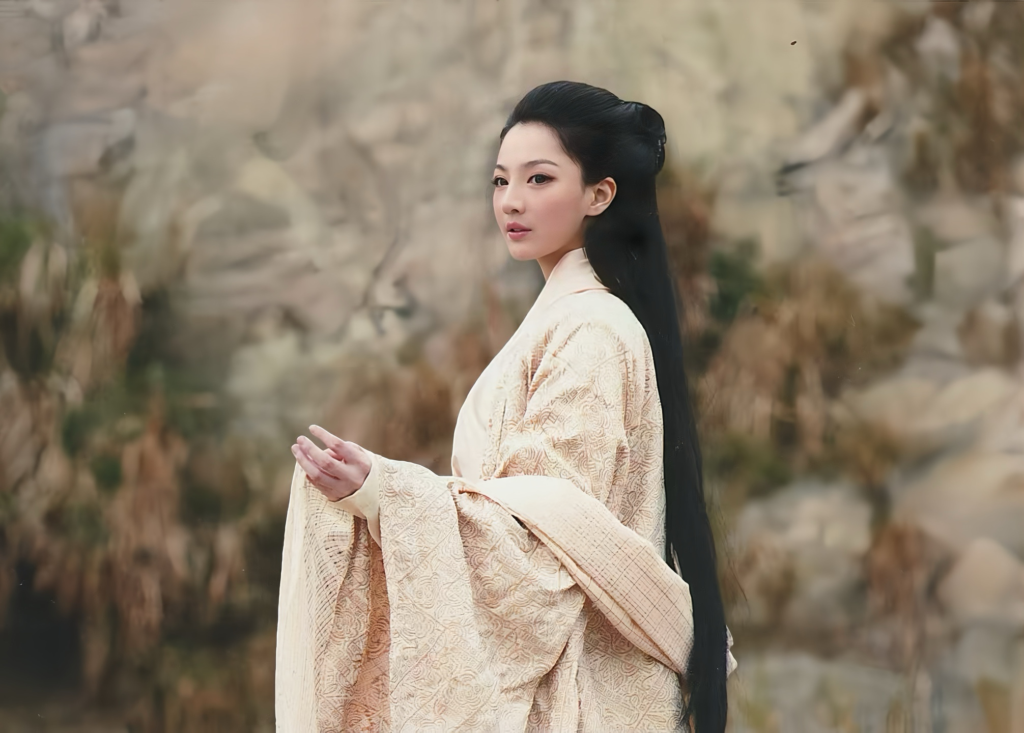 「王寶兒」曾以「王雅慧」出演2013年版電視劇《天龍八部》，2026正式改名並重啟演藝事業。（圖／星之國際娛樂 提供）