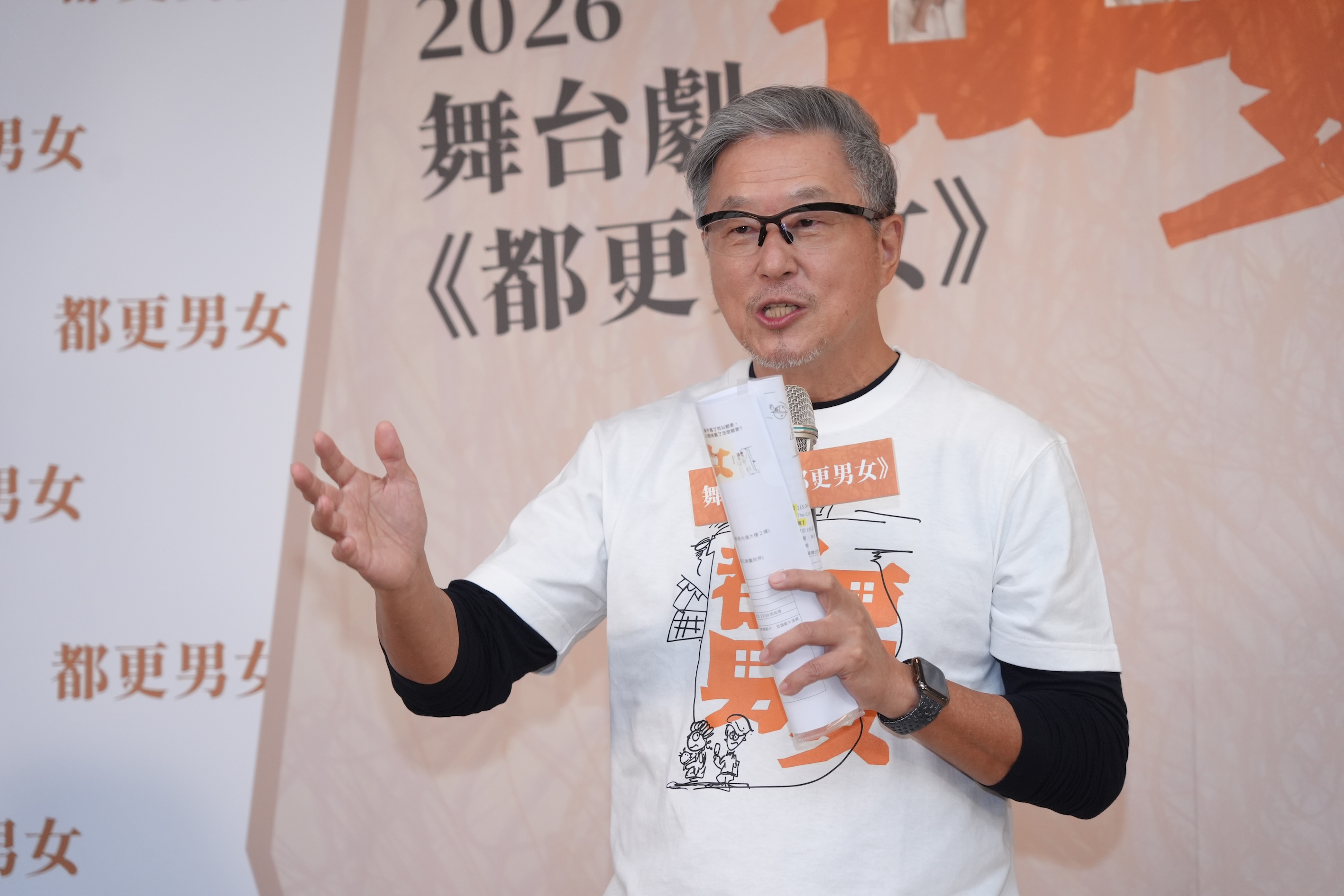 王偉忠出席舞台劇記者會，分享近期與小S聯繫的對話內容，並支持其復出工作。（圖／記者陳明中攝）