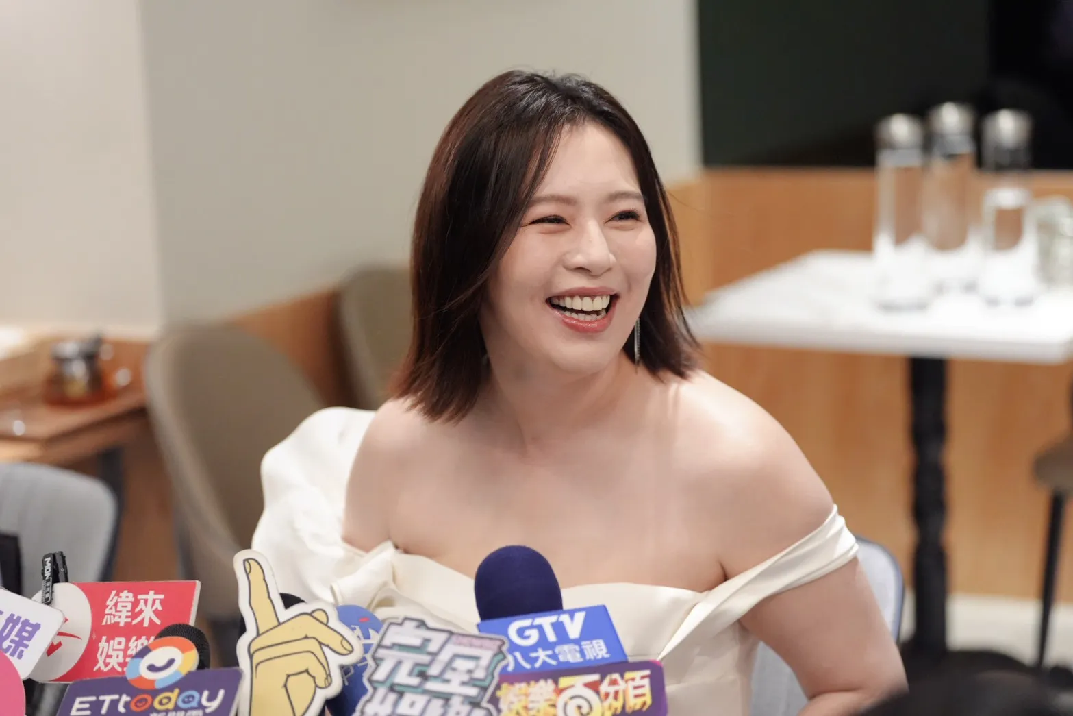 劉品言當媽後難得見到媒體，和大家聊得很開心不願意離開。（圖／記者陳明中攝）