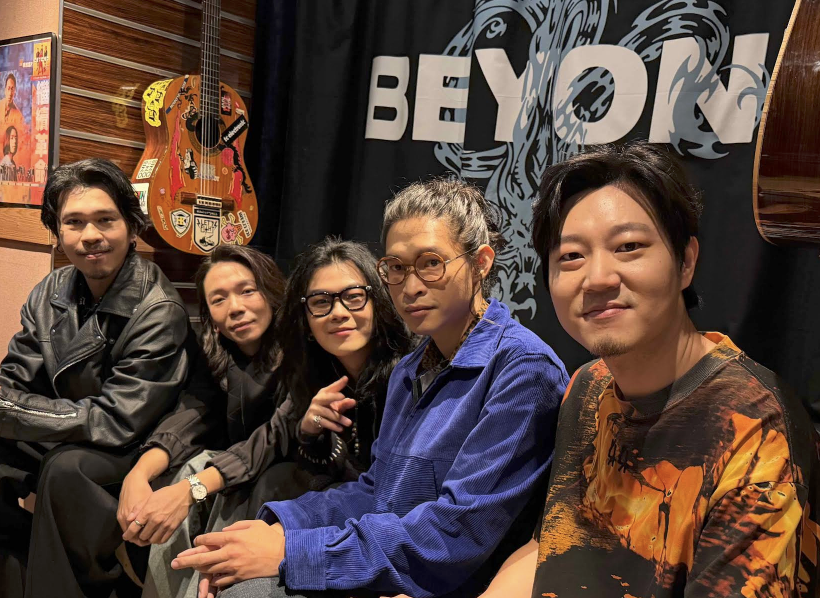 麋先生訪港朝聖Beyond錄音室。（圖／相信音樂）