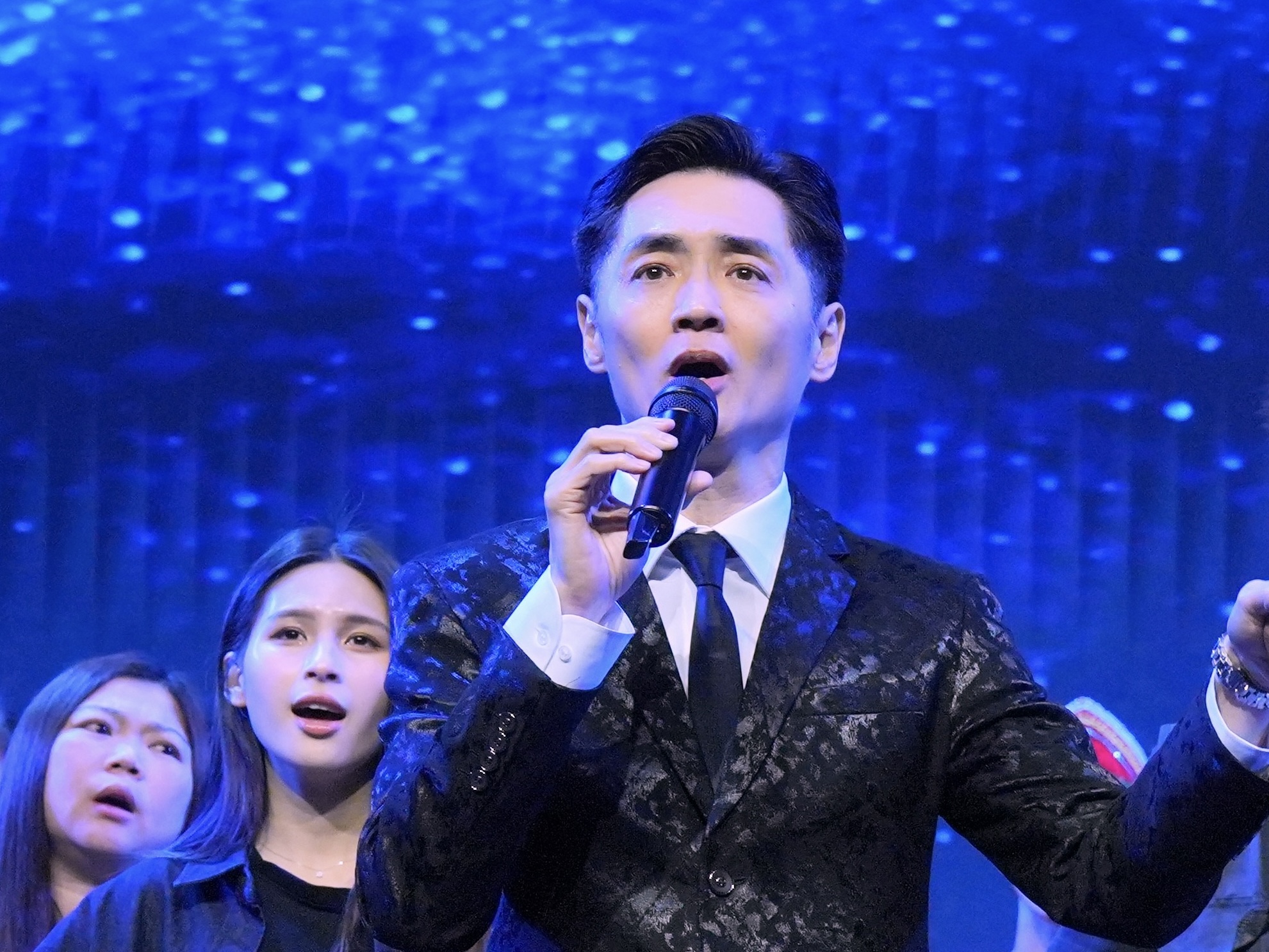 宋逸民為信仰付出許多。(圖/藝起發光X蒙福教會提供)