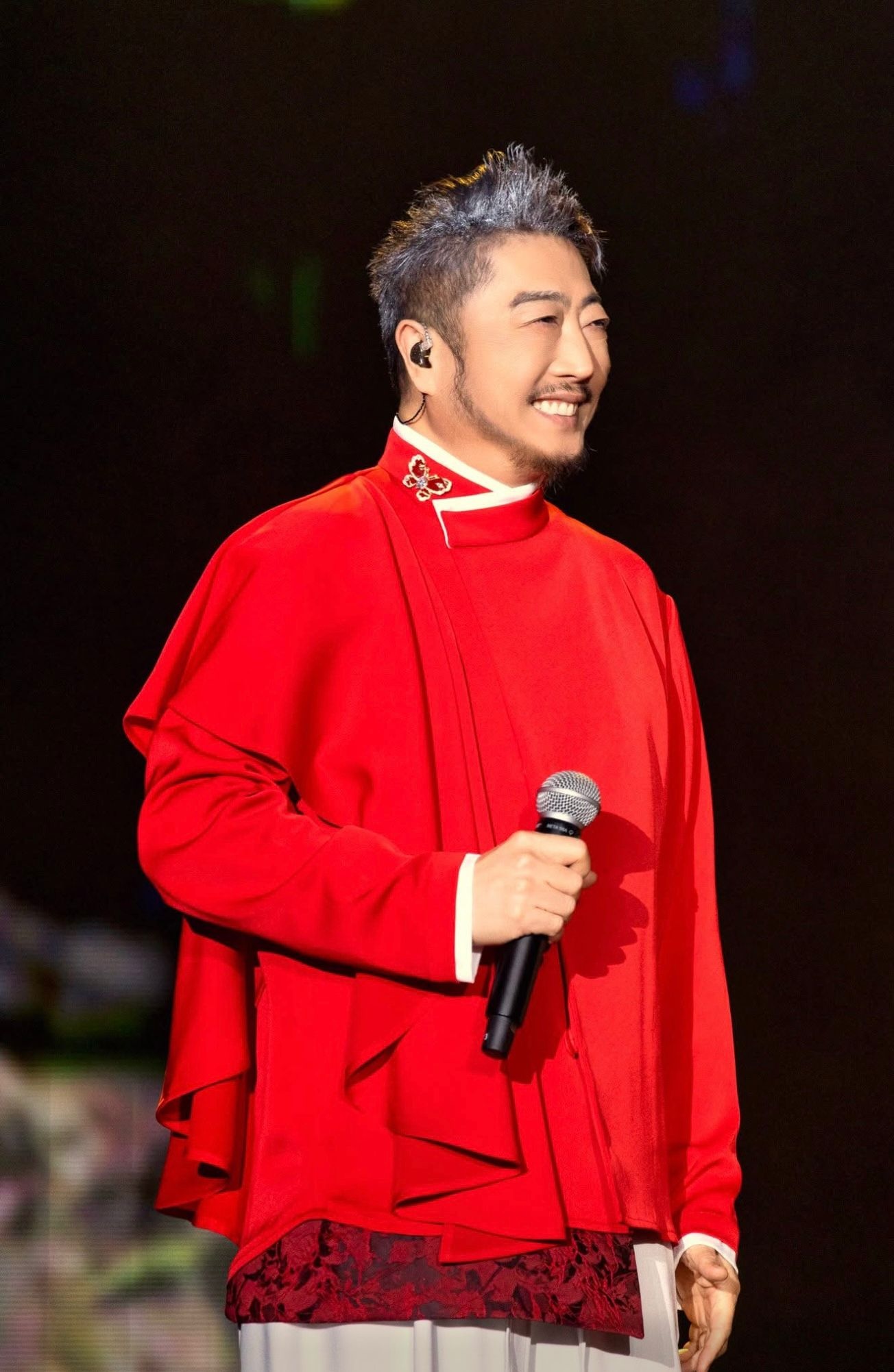 小蟲創作無數歌曲。（圖／小蟲提供）