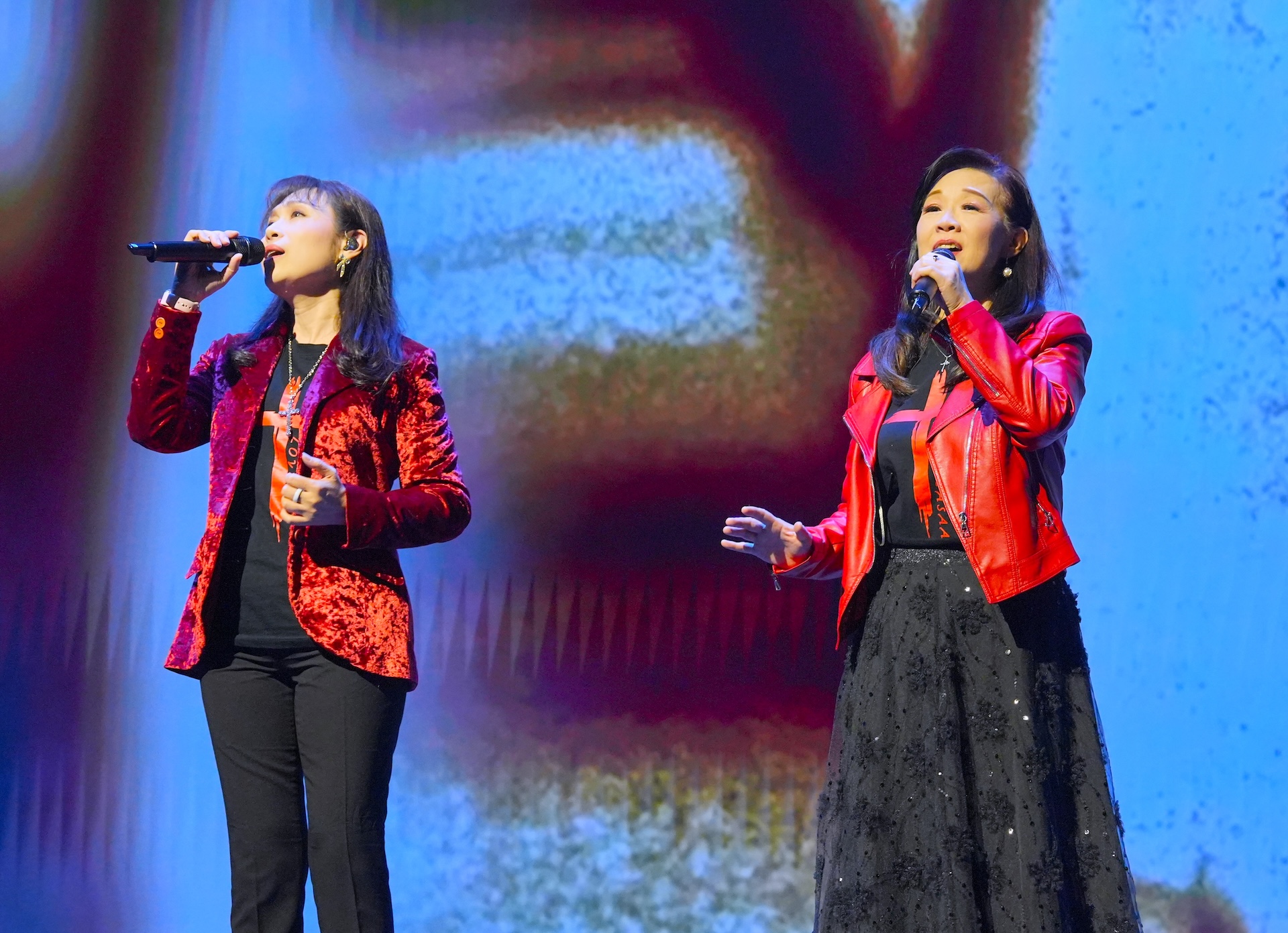 胡藝芬（右）、周子寒合體演出。（圖／藝起發光Ｘ蒙福教會提供）