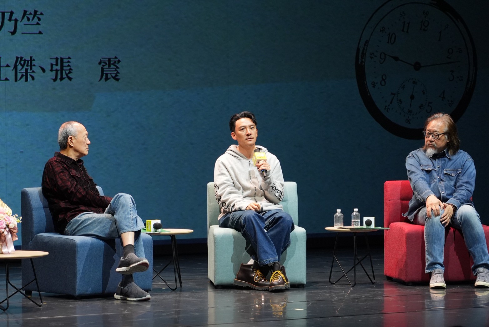 張震（中）接任金馬主席首露面。（圖／記者許方正攝）