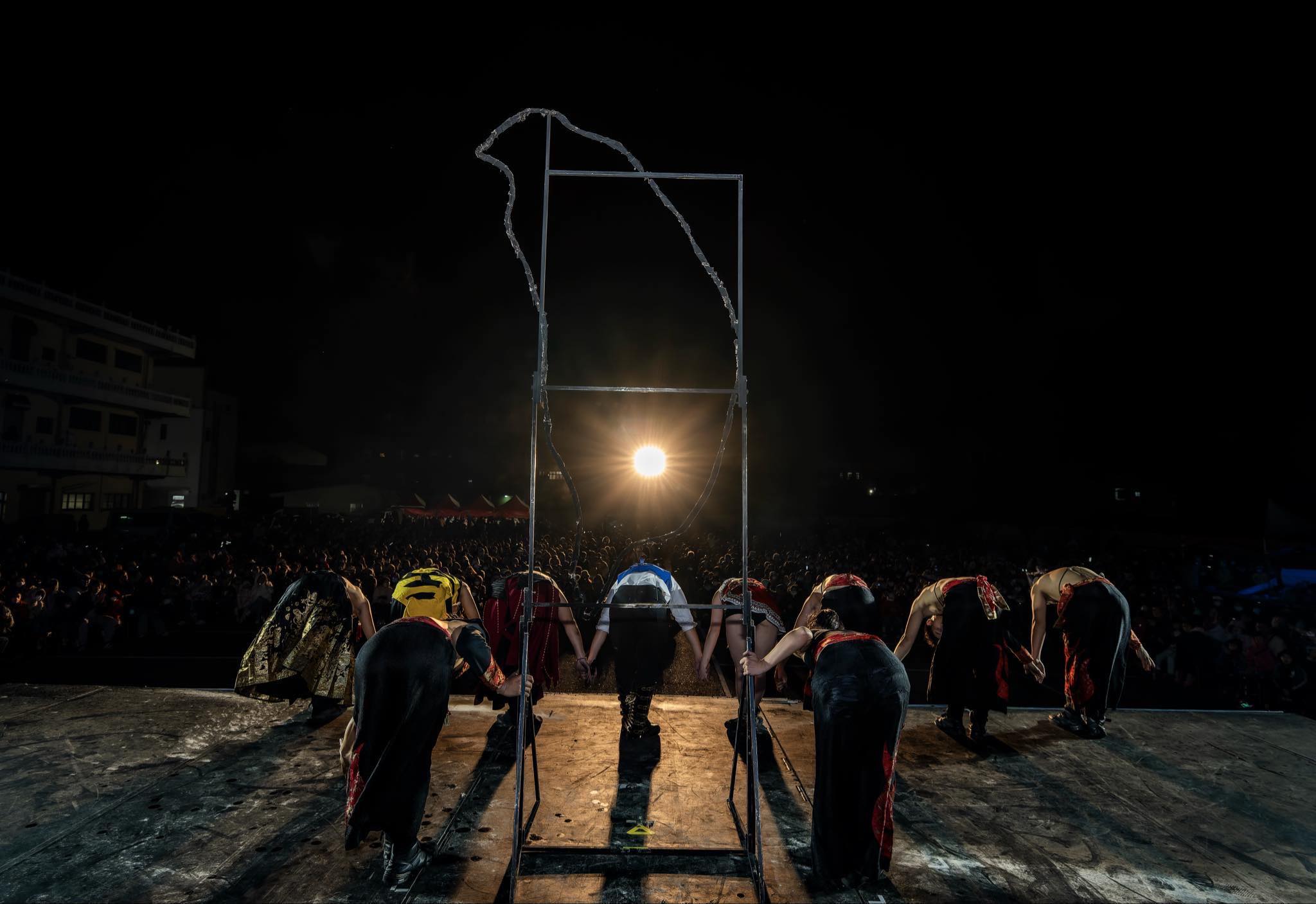 即將成真火舞團發聲明，透露女舞者現況。（圖／翻攝自Coming True Fire Group 即將成真火舞團﻿臉書）