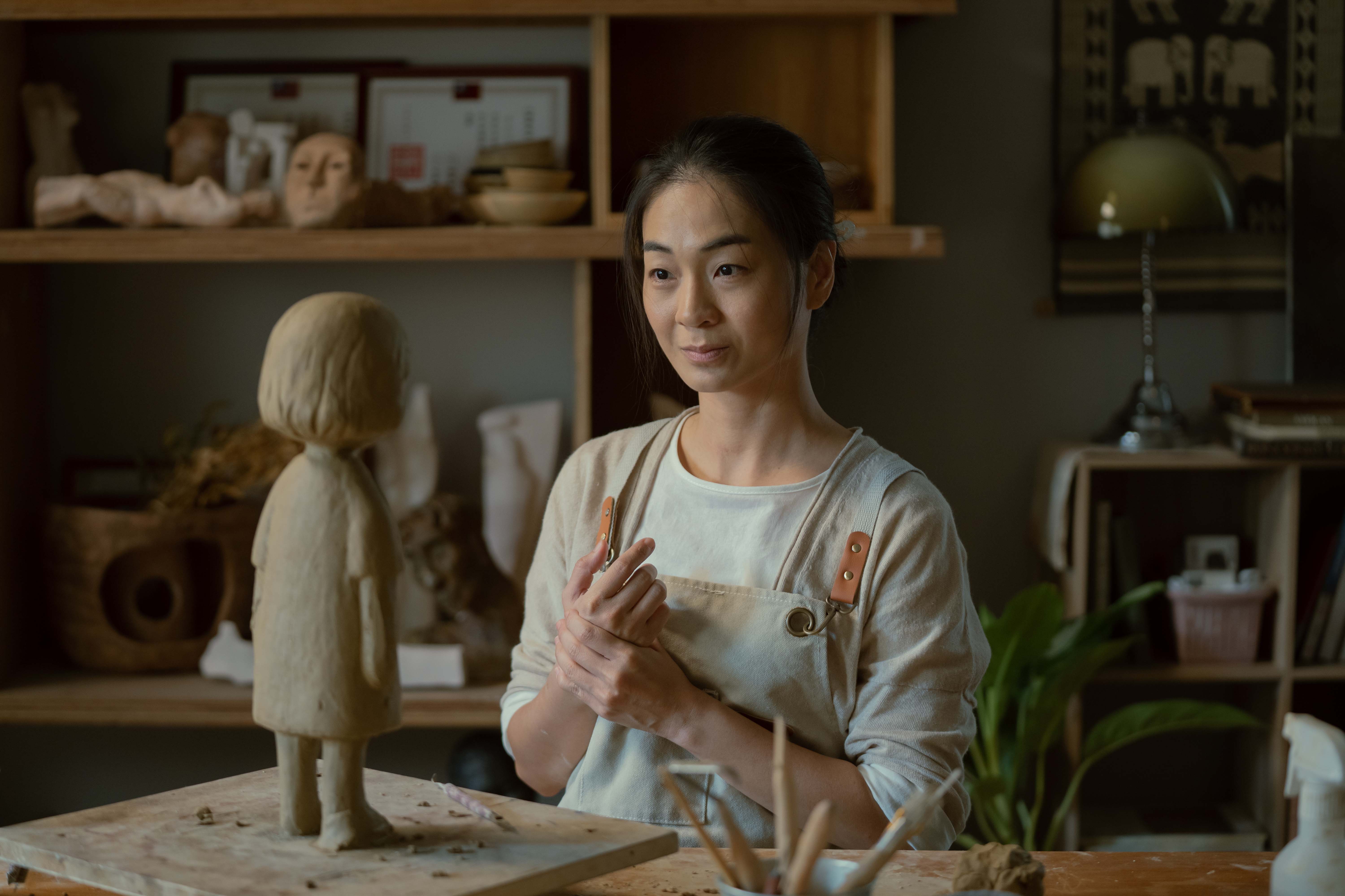 金馬得主陳雪甄演繹漸凍症雕塑家的《停格人生》。(圖/金馬執委會提供)