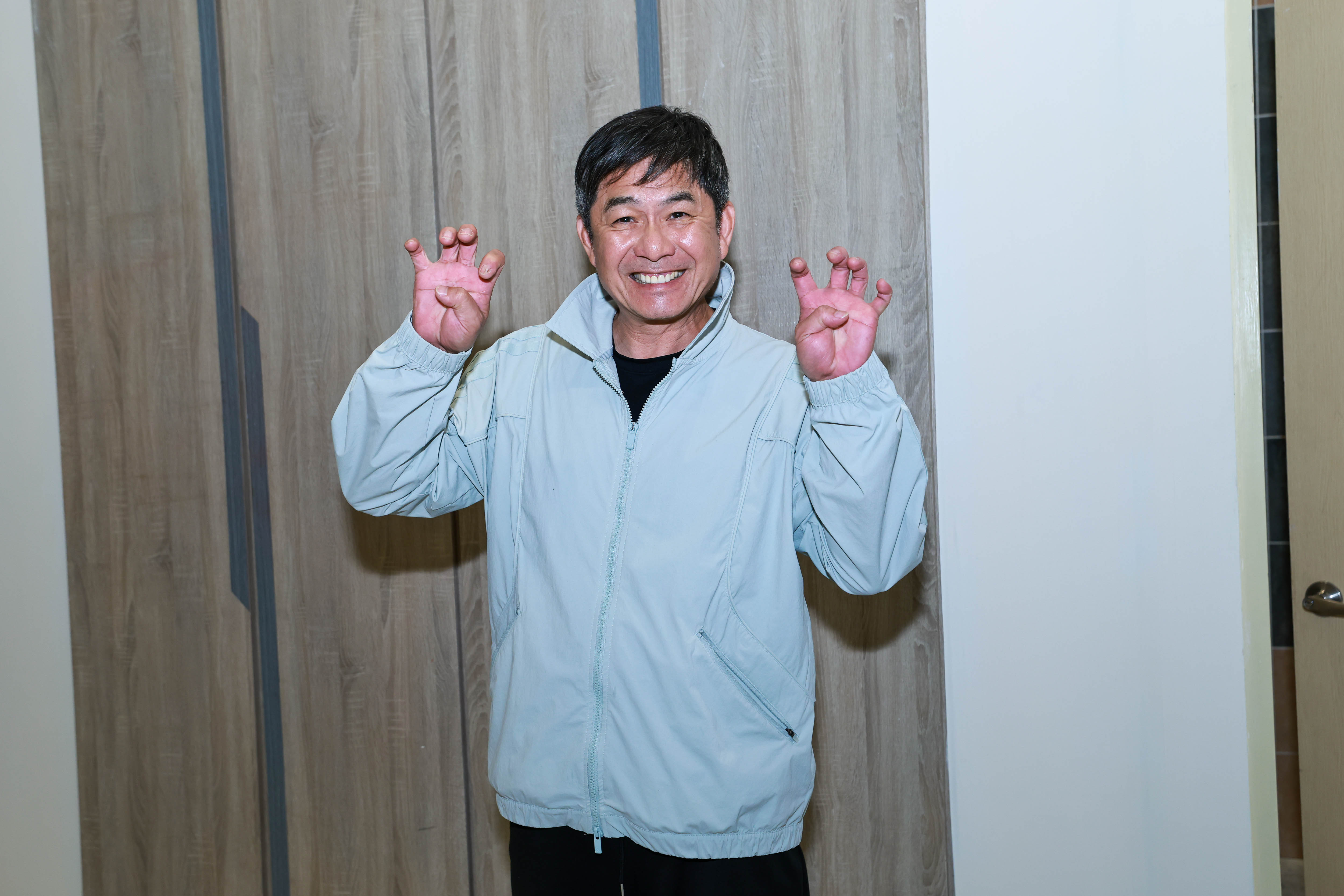 洪都拉斯開心回歸《豆腐媽媽》劇組。（圖／民視提供）