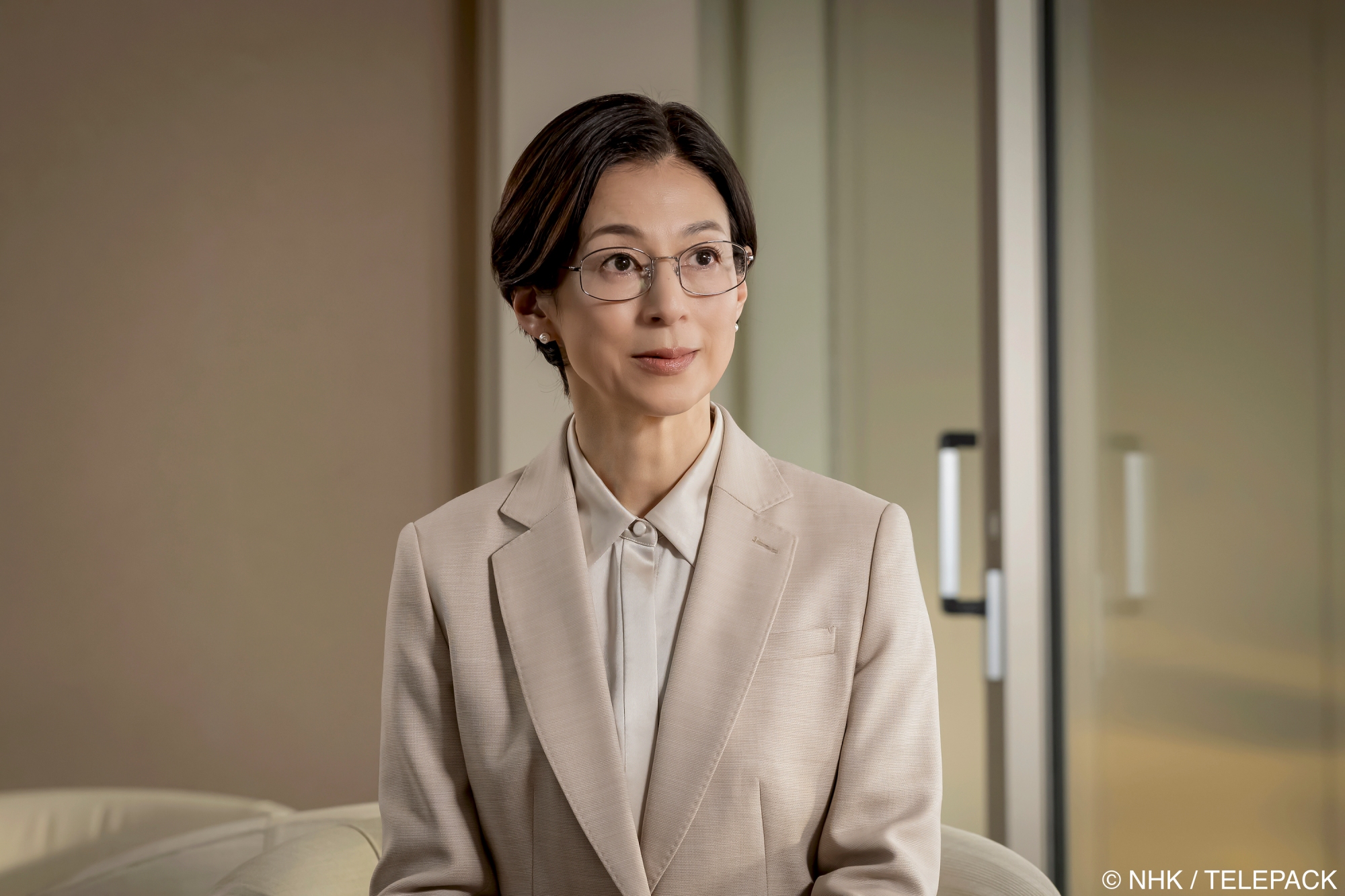 《對決》鈴木保奈美飾演的醫大理事。（圖／Hami Video提供）