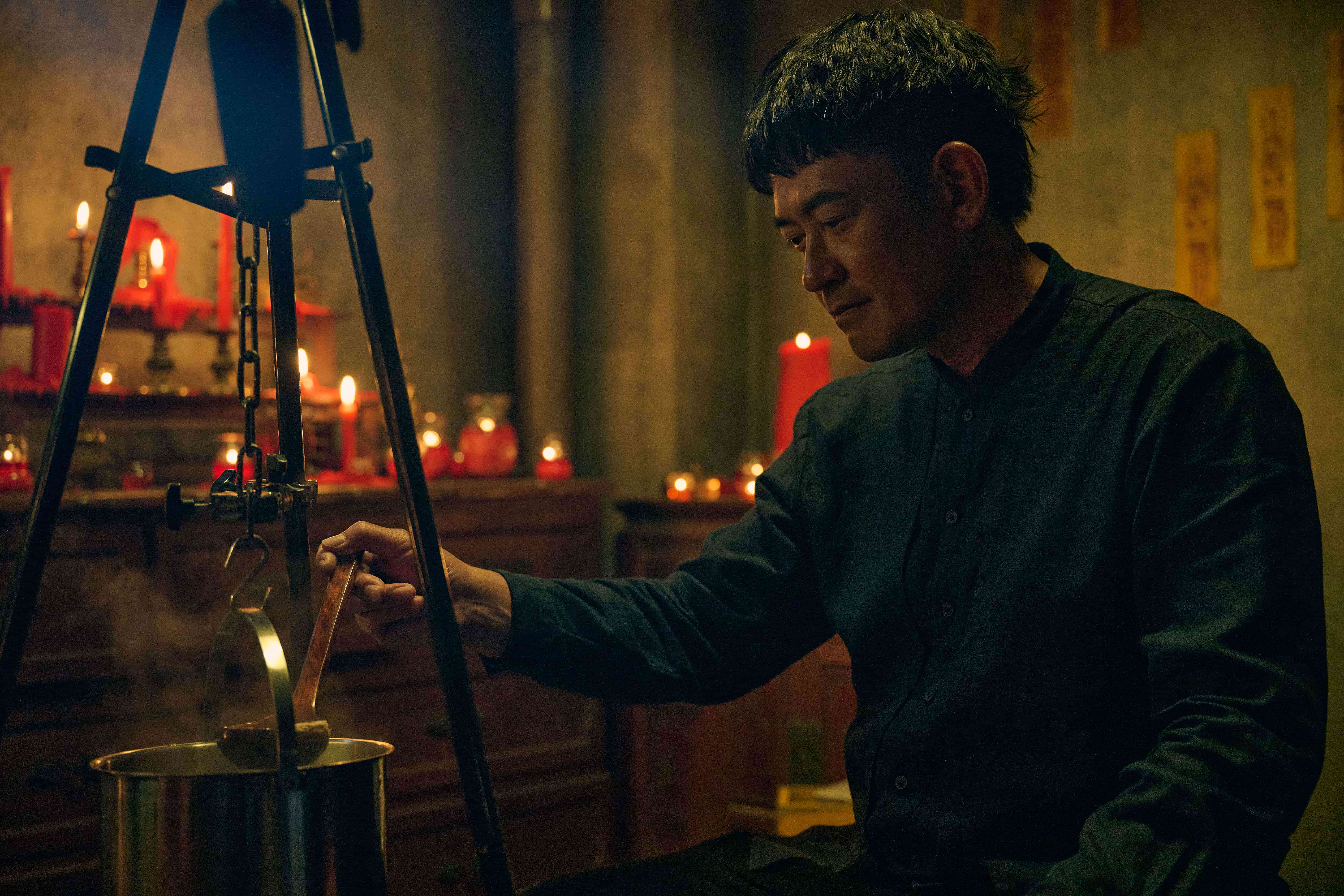 柯叔元在《祭弒》中飾演變態陶藝家。（圖／威視提供）