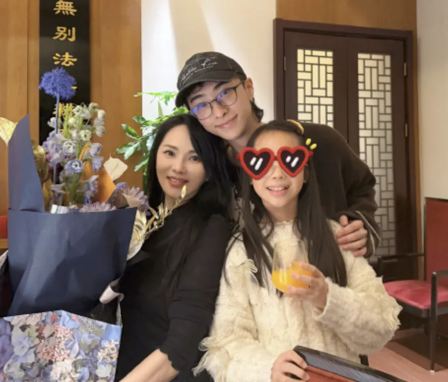 伊能靜不讓22歲小哈利住家裡。（圖／翻攝微博）