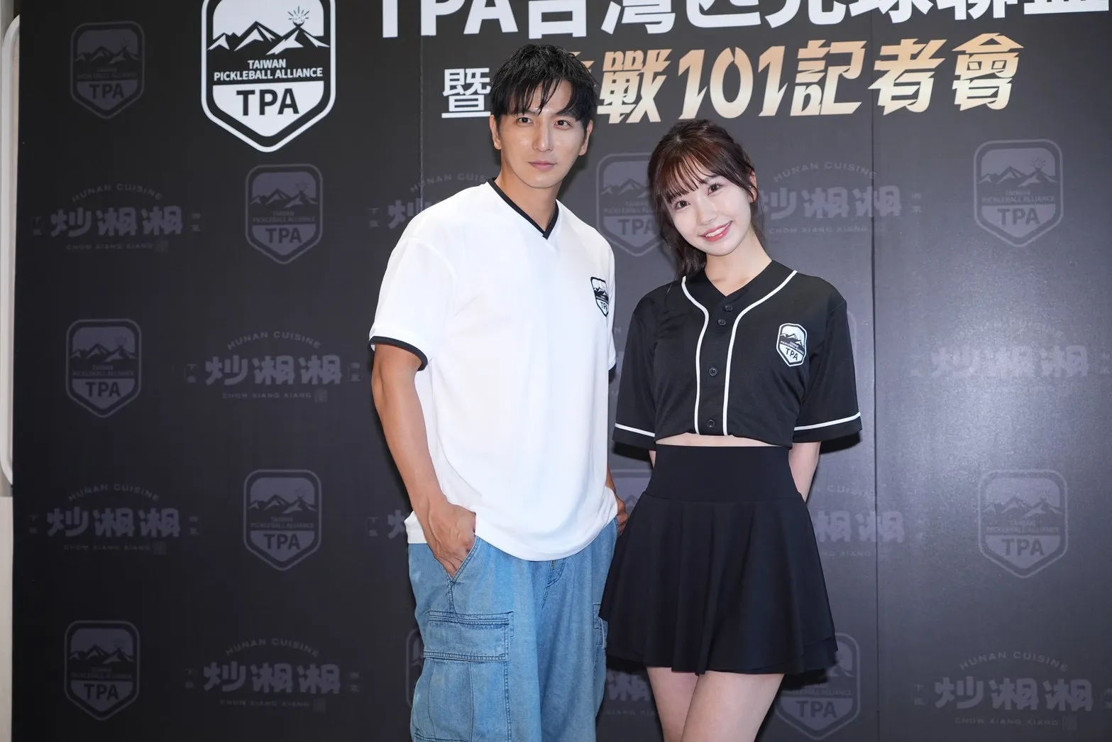 小煜與麻由現身記者會擔任匹克球聯盟代言人，受訪時分享離婚後的育兒日常與心路歷程，並坦言目前心力皆放在陪伴兩個兒子成長。（圖／記者許方正攝）