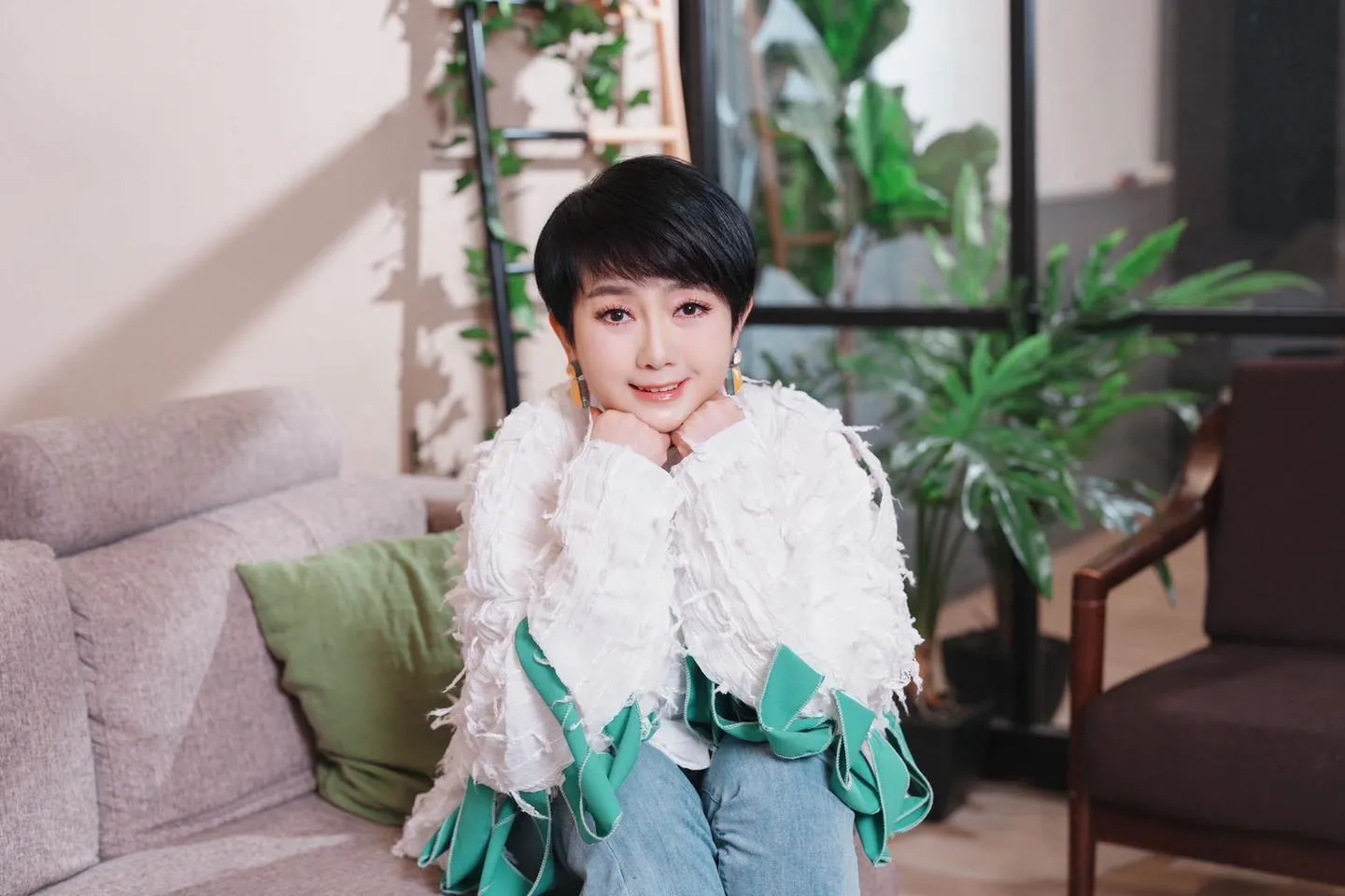 周思潔曾負債1億，花了17年還清。（圖／翻攝自周思潔人生就是學﻿臉書）