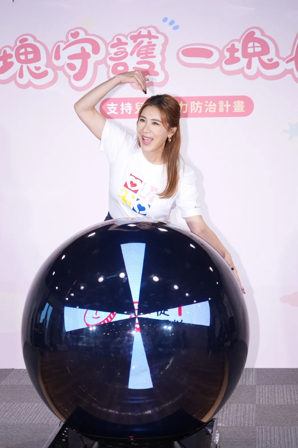 小禎出席活動神采奕奕,甜蜜分享與男友穩交1週年的心路歷程以及與女兒Emma的趣味互動。(圖/記者許方正攝)