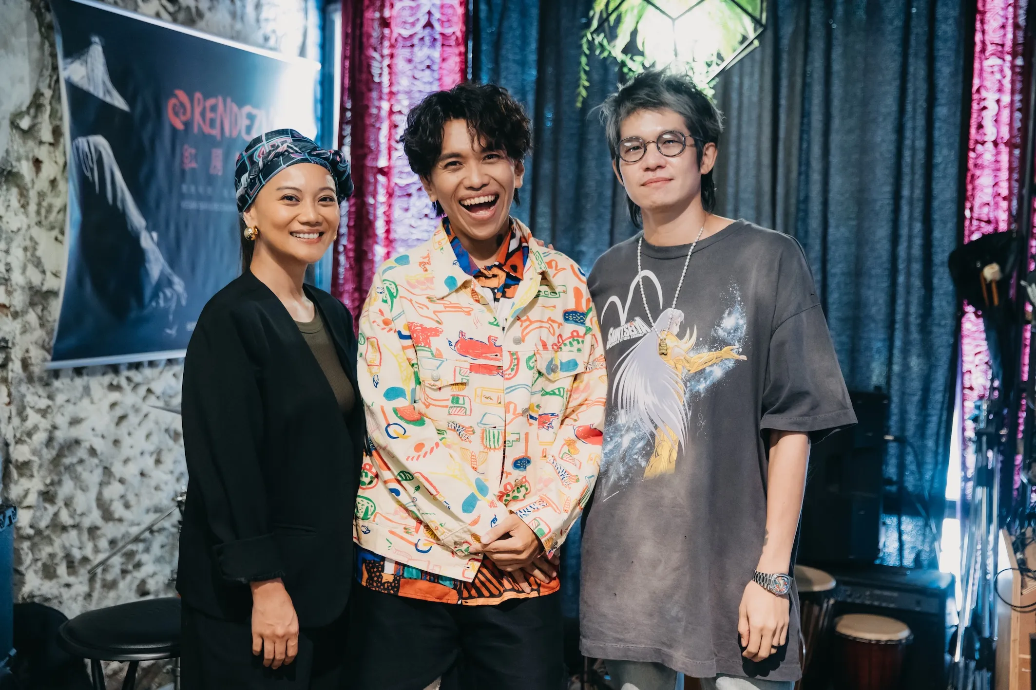 Arase阿拉斯與金曲製作人黃少雍、阿爆(阿仍仍)融合多元曲風,共同打造第一張魯凱語原創專輯。(圖/子皿有限公司提供)