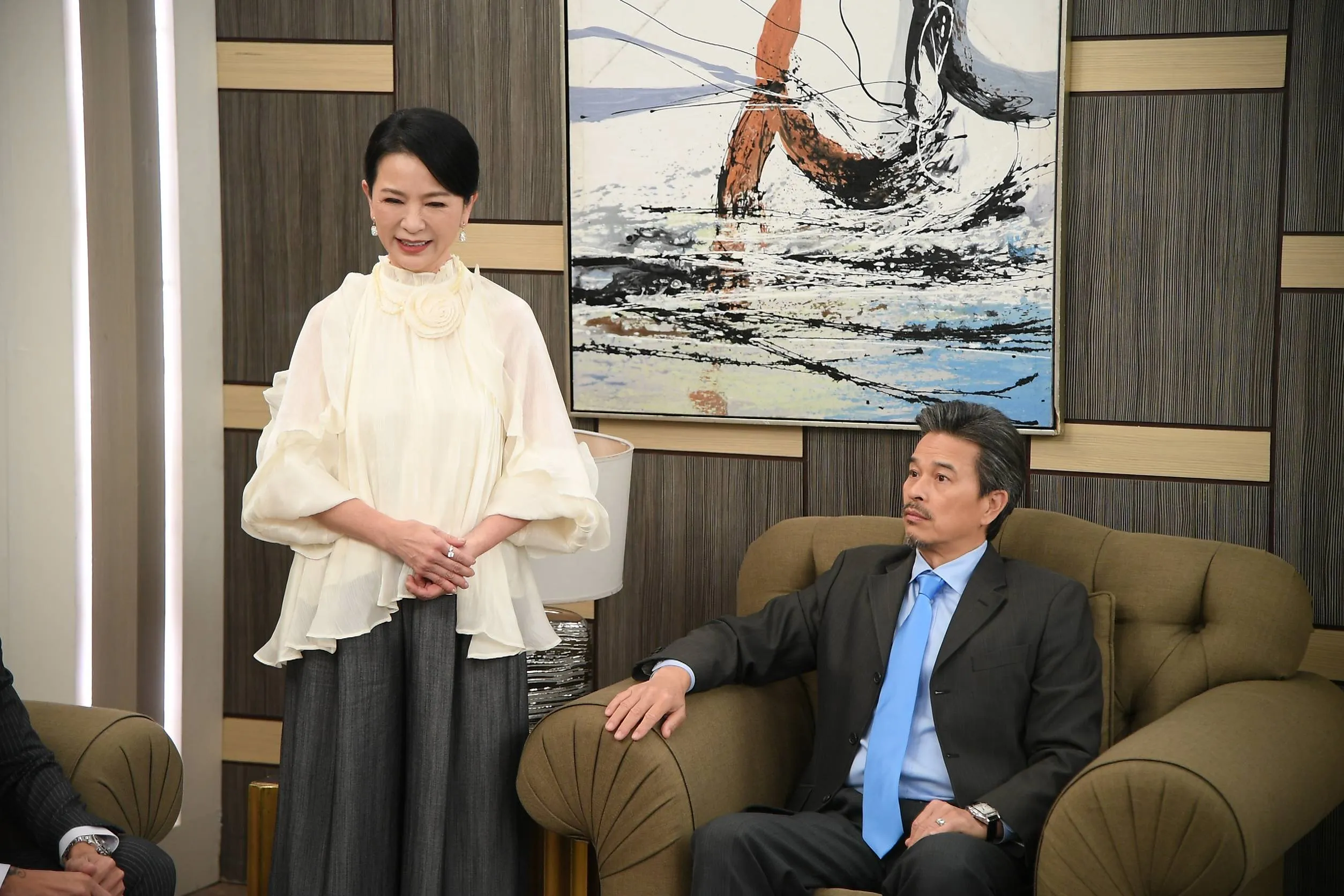 張倩在《百味人生》中強勢登場，與李興文首度搭檔演出權力夫妻檔。（圖／三立提供）