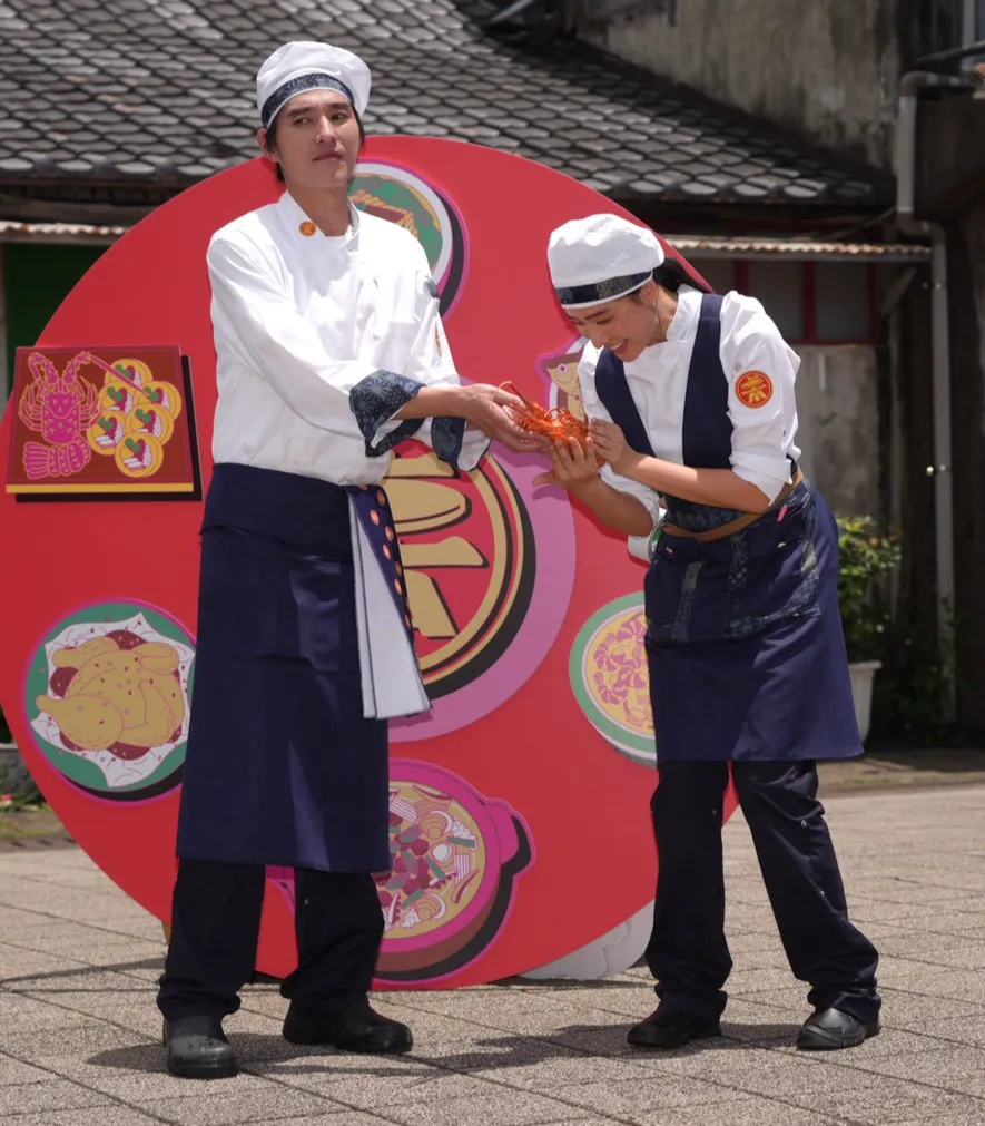 藍正龍(左)和隋棠睽違10年再合作。(圖/記者陳明中攝)