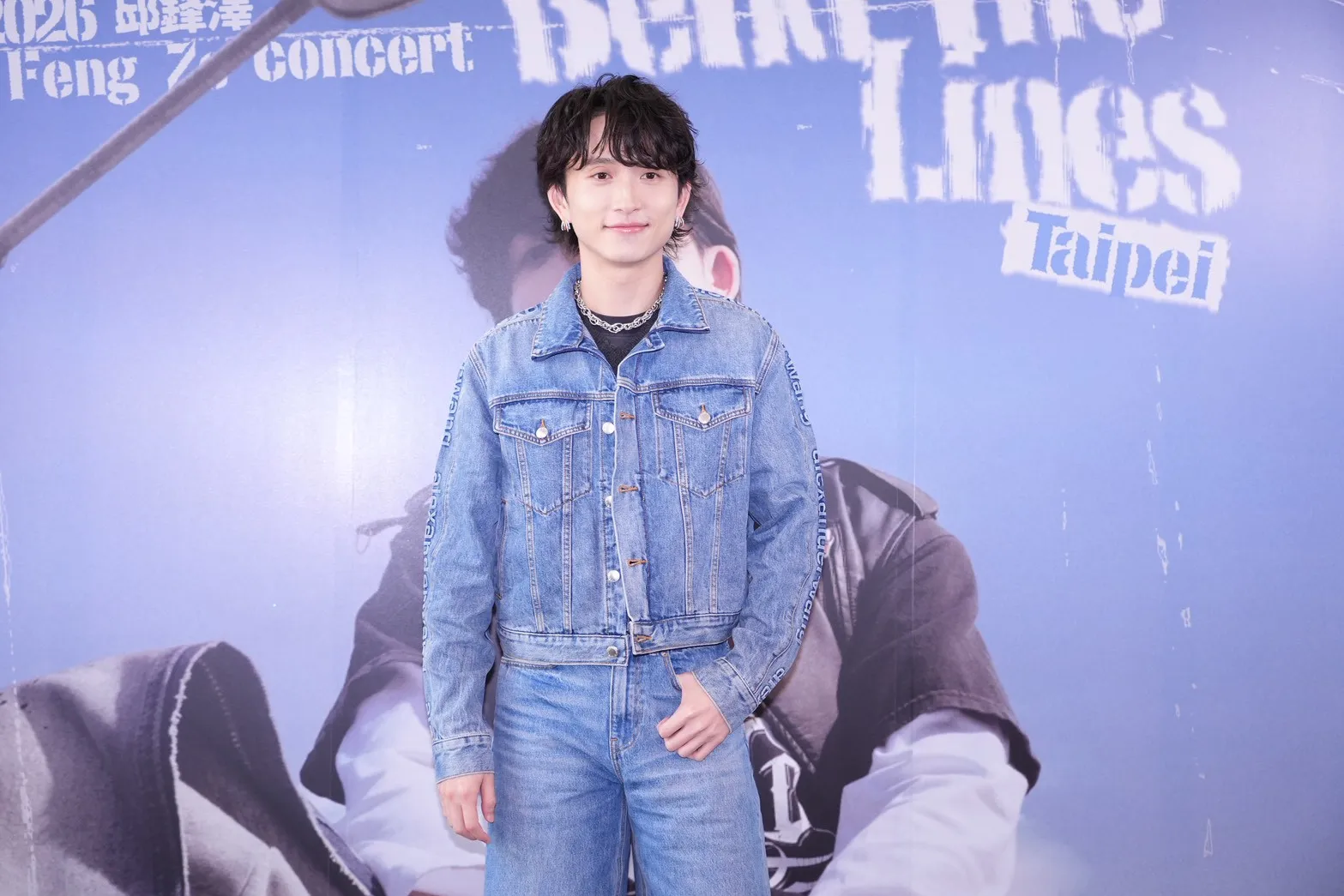 歌手邱鋒澤出席演唱會記者會,宣布將於8月在台北流行音樂中心開唱,並於現場大方分享近期熱衷的匹克球運動與個人感情觀念。(圖/記者許方正攝)