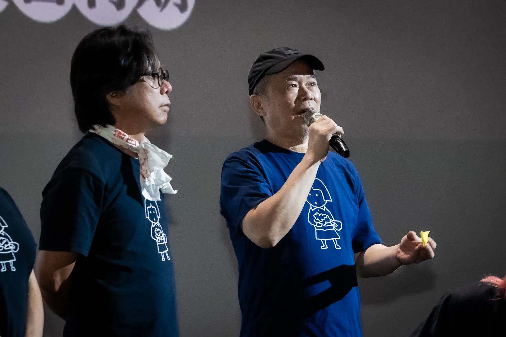 導演陳玉勳（右）感嘆《大濛》半年前要上片的時候非常的不安跟焦慮。（圖／華文創提供）