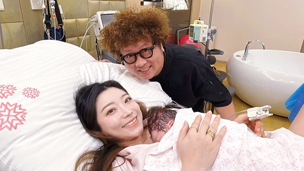 納豆和依依正式升格新手爸媽。（圖／經紀人提供）