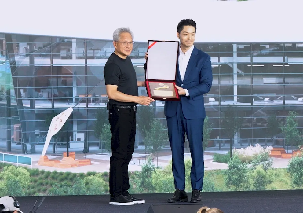 NVIDIA 台灣新總部預計 2030 年正式啟用，台北市長蔣萬安出席其台灣員工大會送禮祝賀，供電問題引發討論。圖／謝婷婷攝