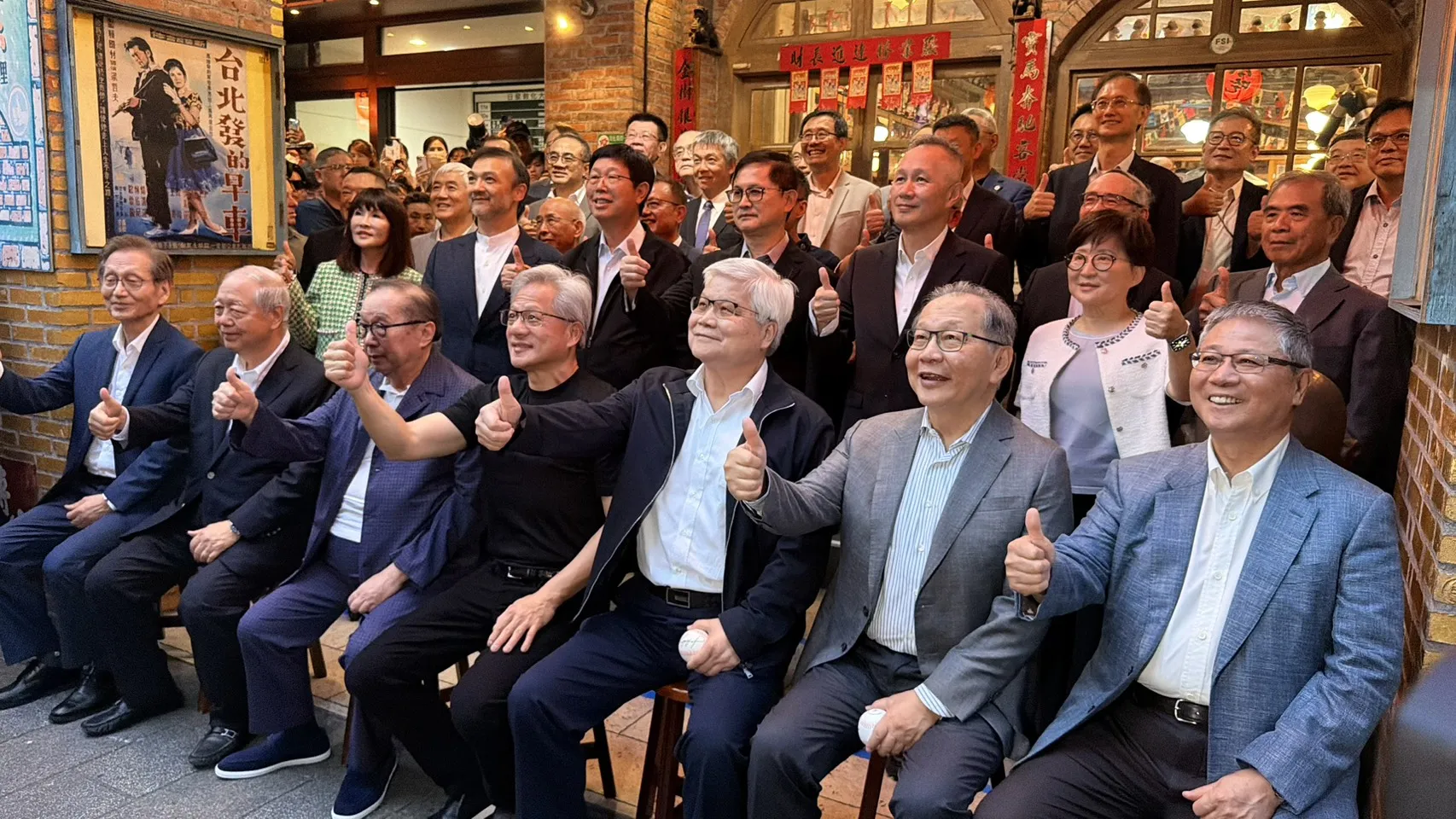 2026「兆元宴」28 日晚間登場，共計約 20 家台灣供應鏈出席。圖／唐子晴攝