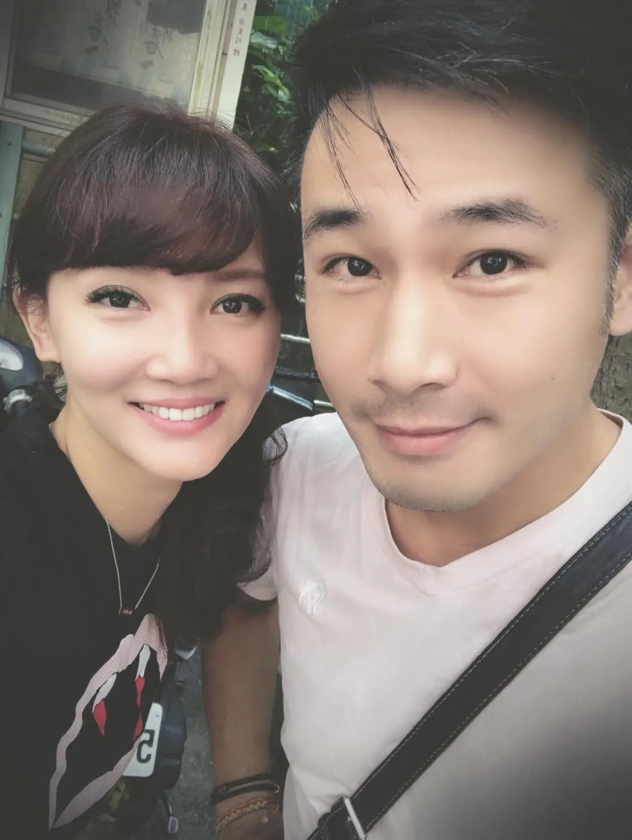 傅子純(右)自豪是老婆的神隊友。(圖/翻攝臉書)