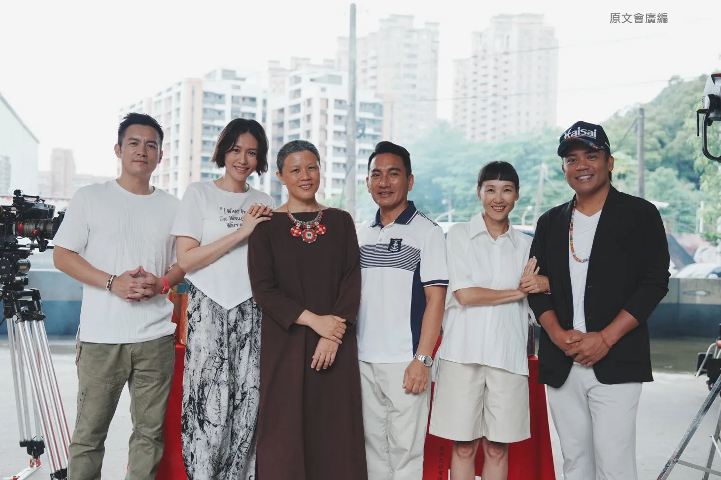 范逸臣(左)、民雄18年後再合體,攜手Luji黃莉、莉芙·烏娃兒、張本渝、Sak拍新戲。(圖/原文會提供)