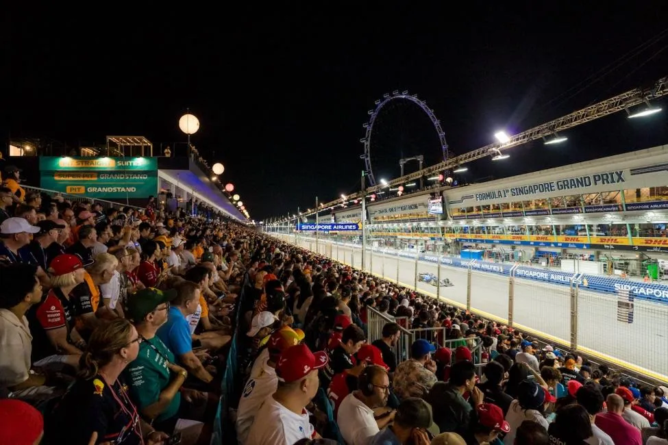 F1新加坡夜間賽,KKday為您提供宿與門票。(圖/ KKday提供)