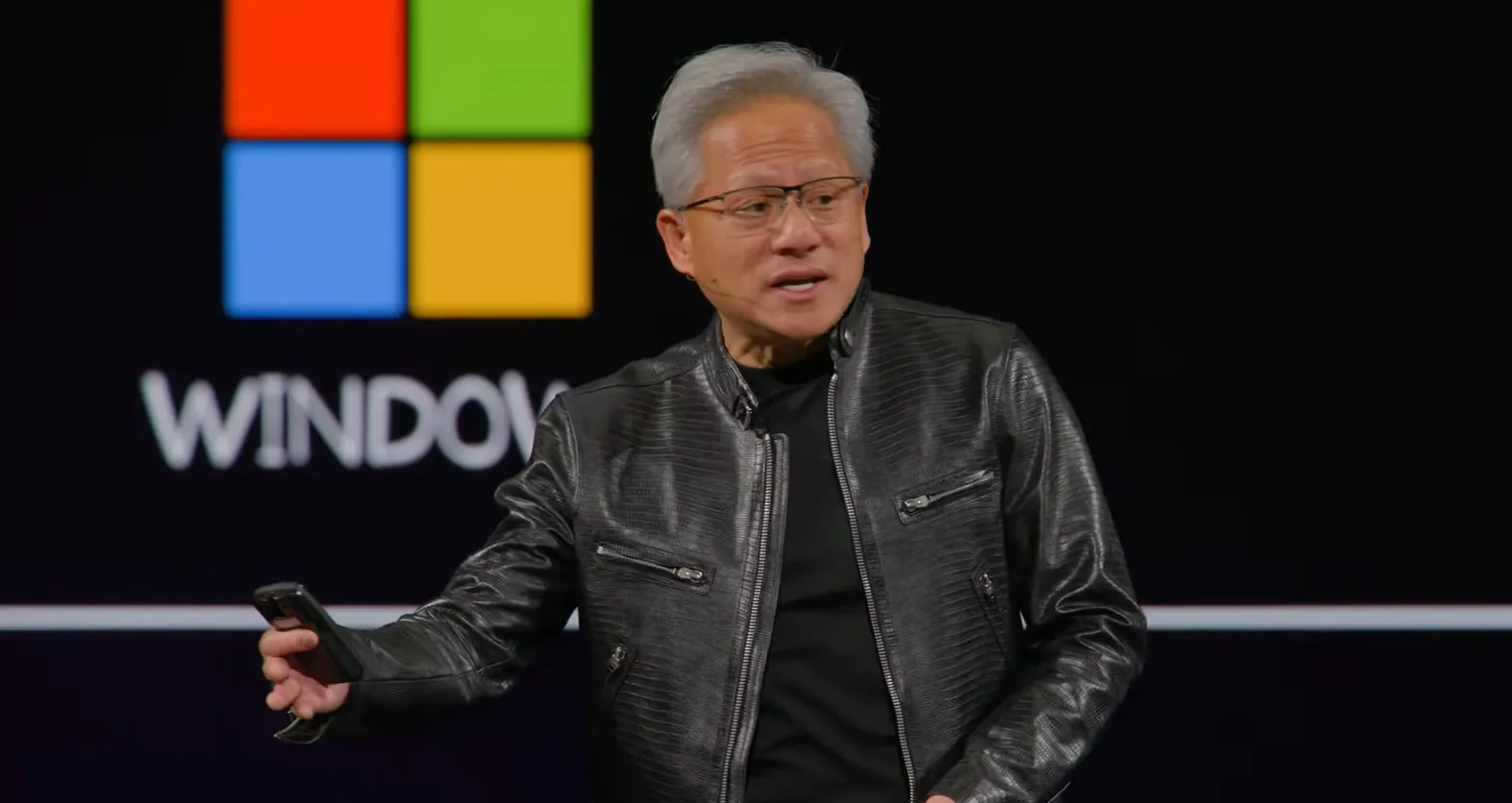 輝達(NVIDIA)執行長黃仁勳今(1)日舉行主題演講(圖/翻攝自輝達YT)