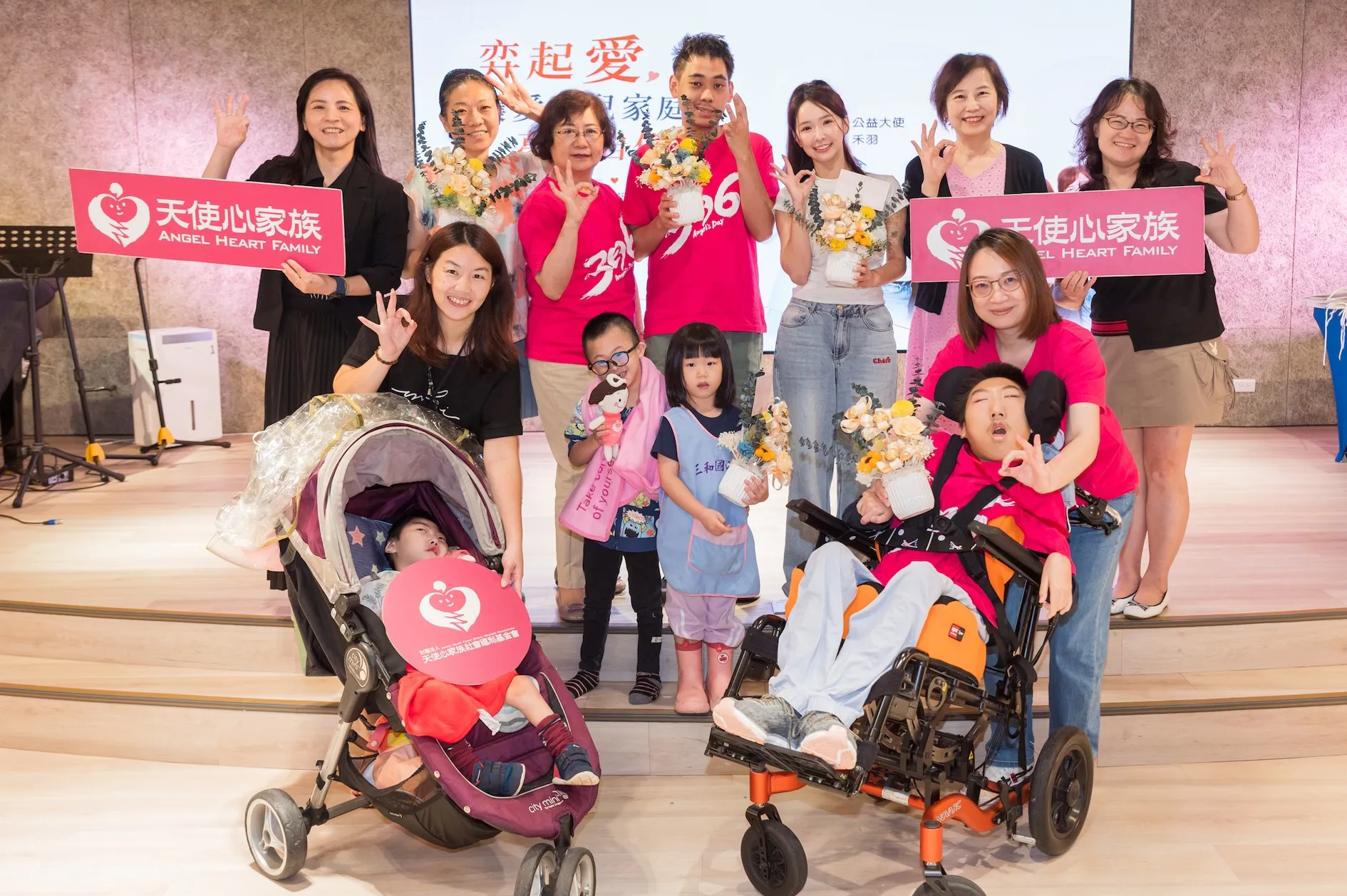 天使心家族基金會總會舉辦「弈起愛，讓愛奇兒的夢想自信綻放！」手作花藝活動。（圖／弈樂科技提供）