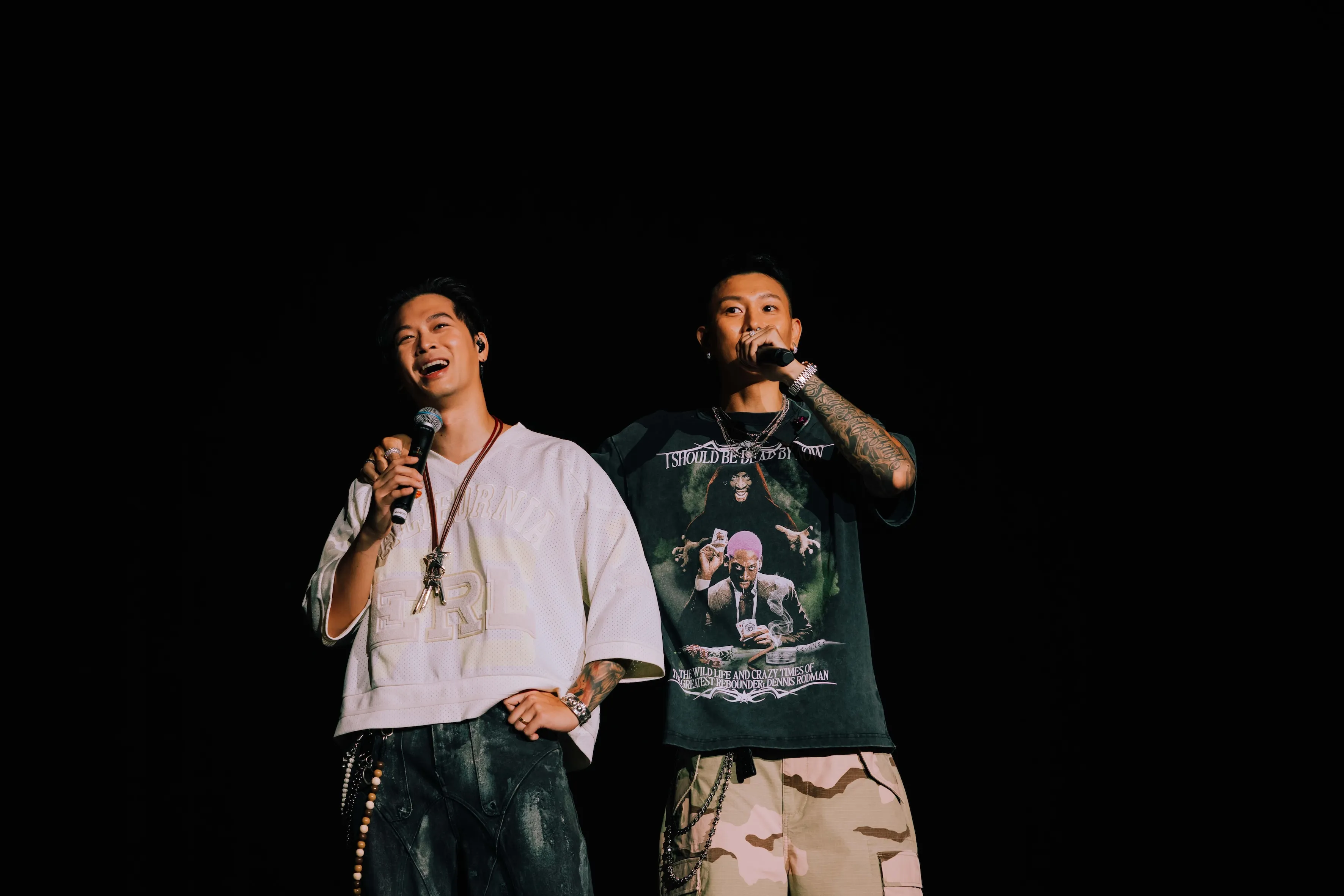 高爾宣在生日當天驚喜現身頑童MJ116高雄巨蛋演唱會擔任壓軸嘉賓，並與團員共同合唱歌曲，圓了自己15年前許下的生日願望。（圖／本色音樂提供）