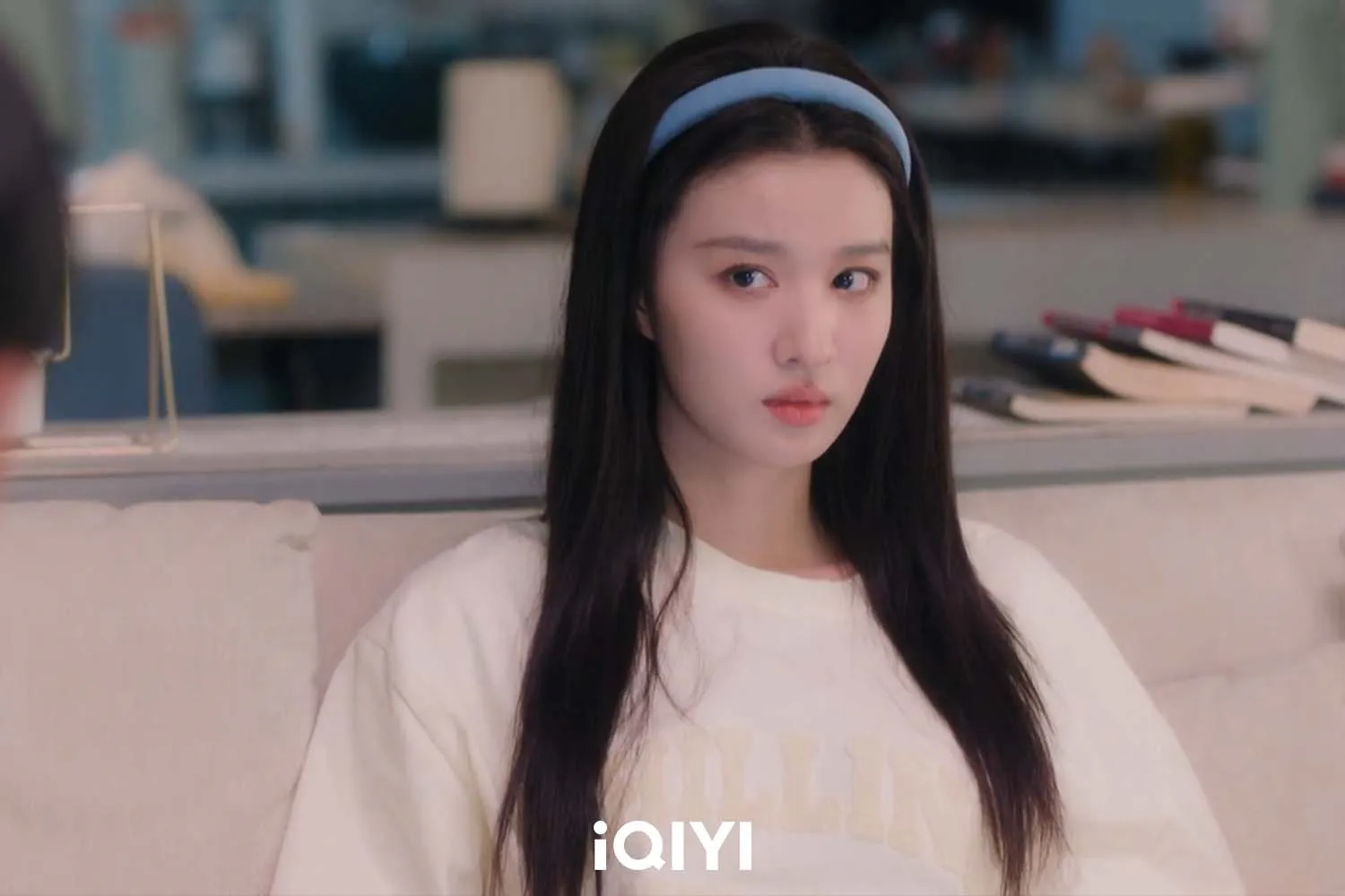王楚然在《愛情有煙火》中當起女房東。（圖／iQIYI愛奇藝國際版提供）