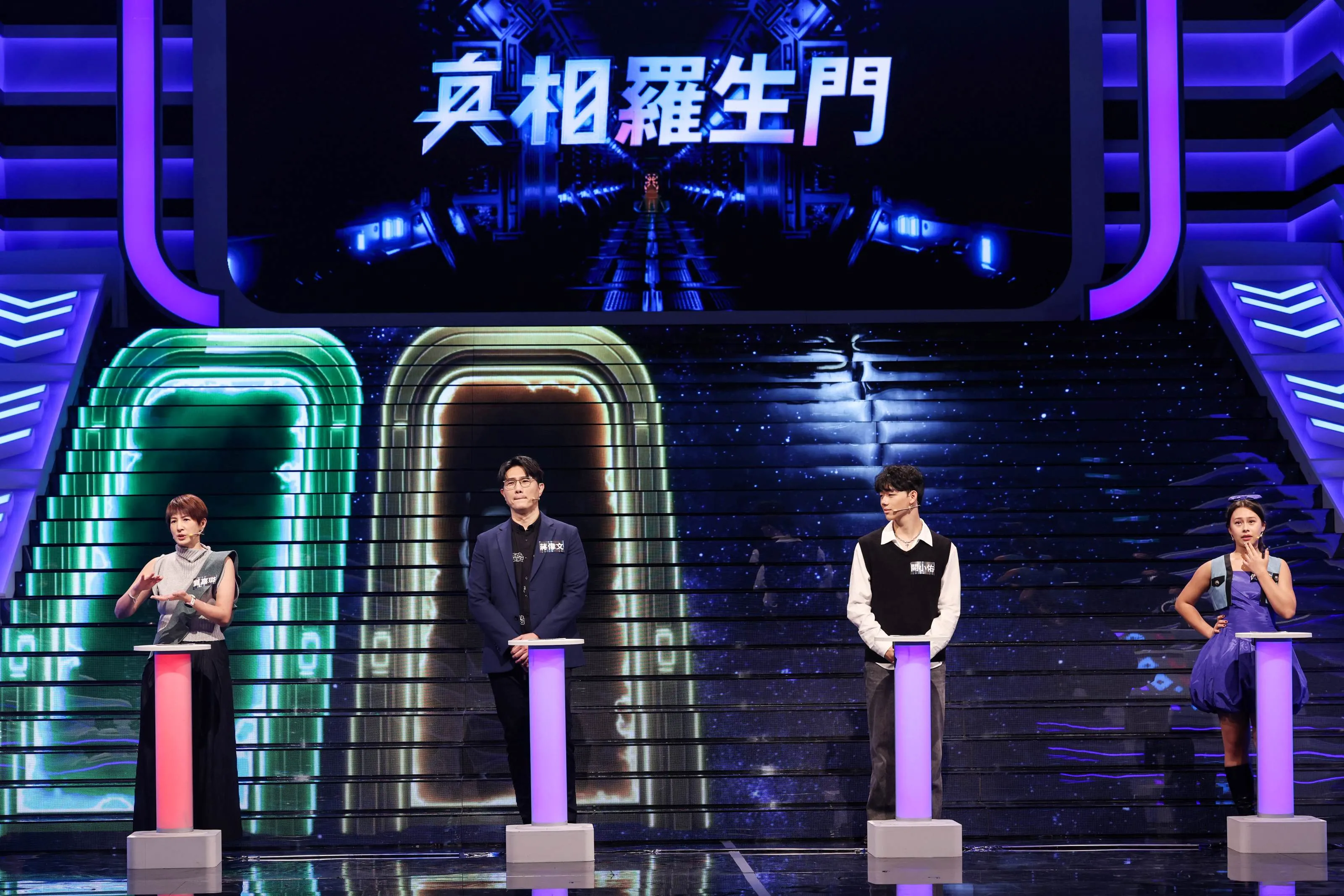 各路爸媽分享管機心得。(圖/公視提供)