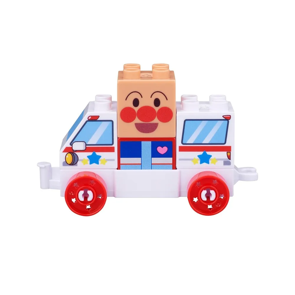 連接交通車積木系列~麵包超人與救護車。(圖/ANPANMAN SHOWCASE提供)